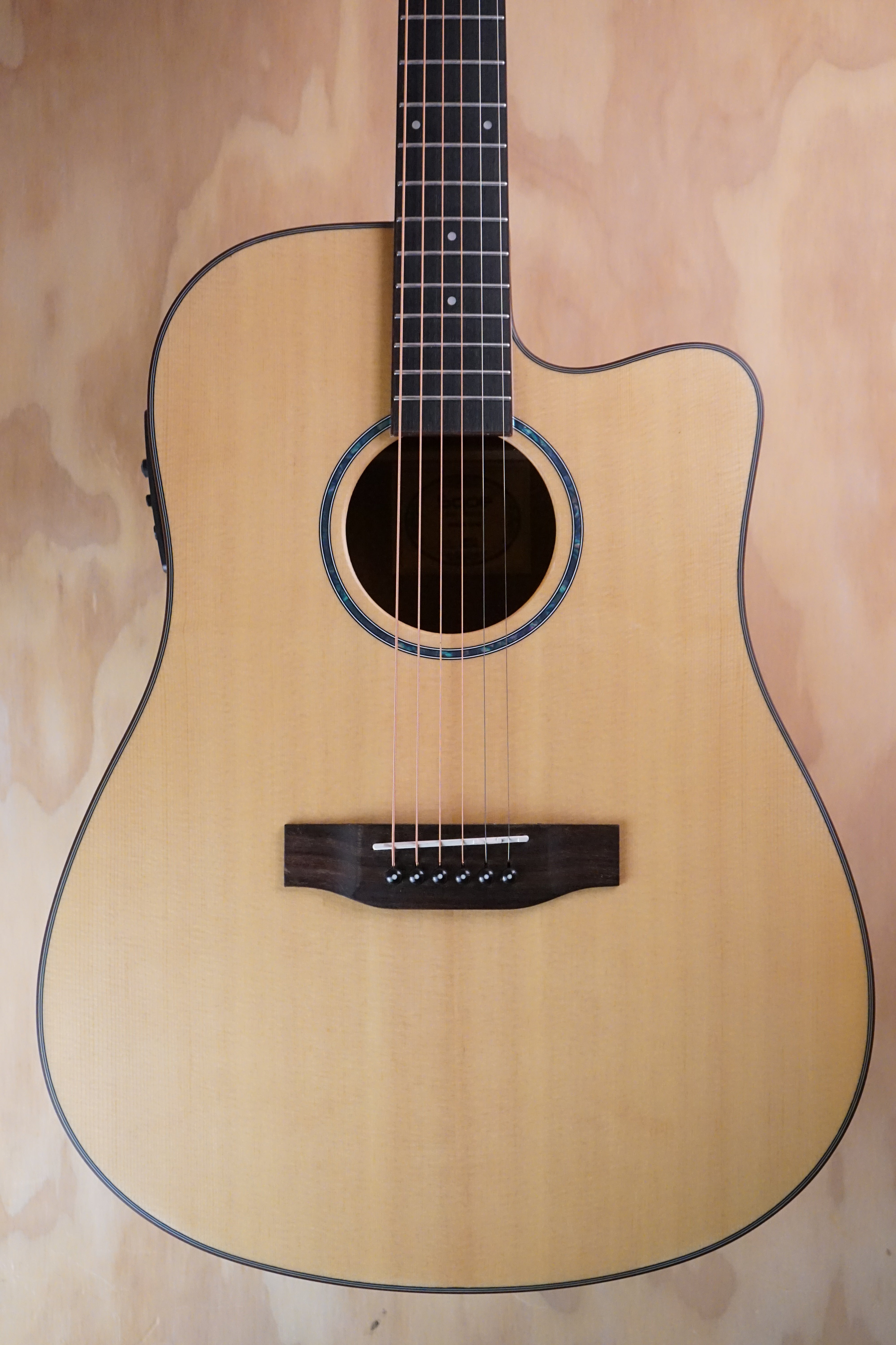 SQOE ED-60N Electro Acoustic Guitar Natural - Fair Deal Music