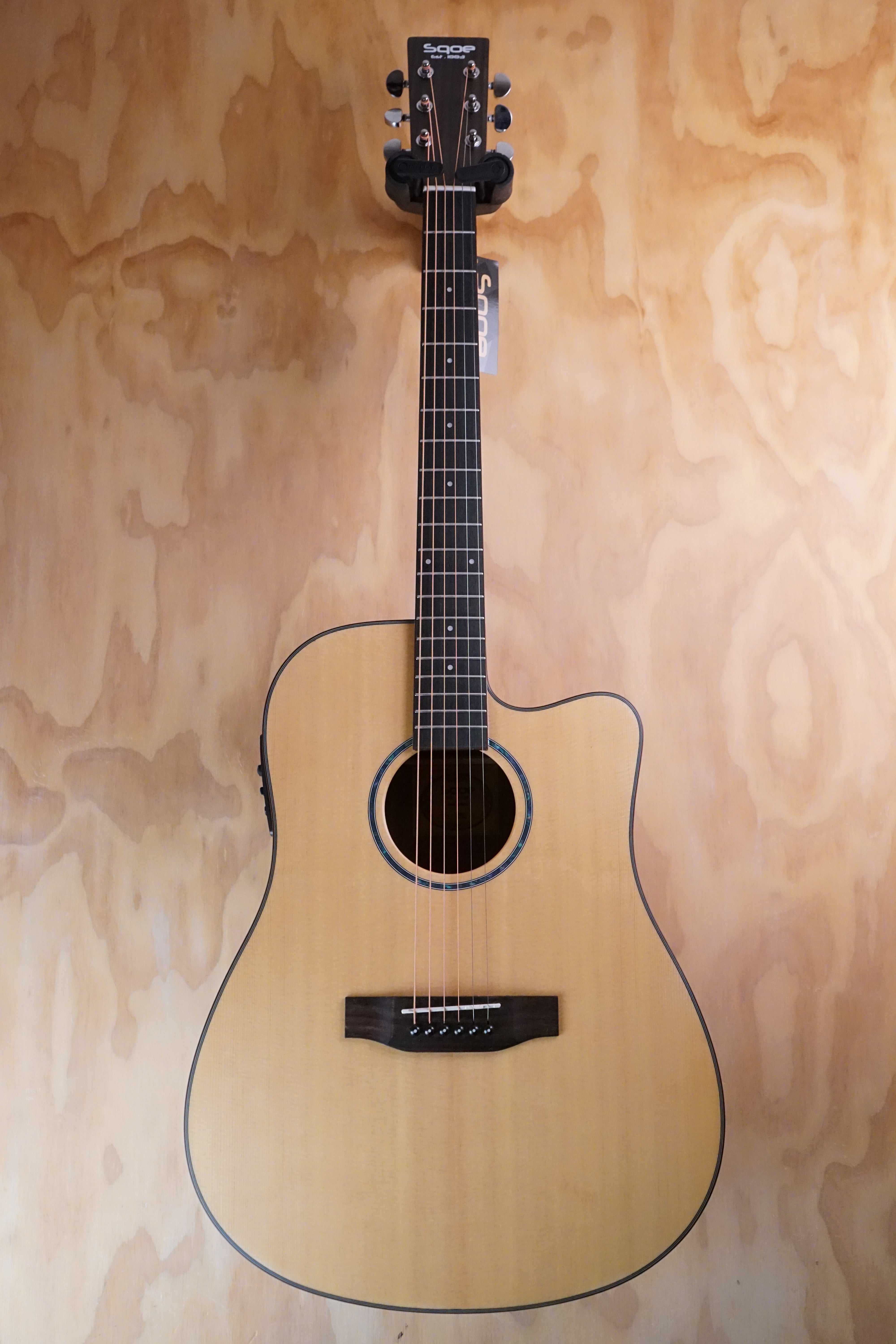 SQOE ED-60N Electro Acoustic Guitar Natural - Fair Deal Music