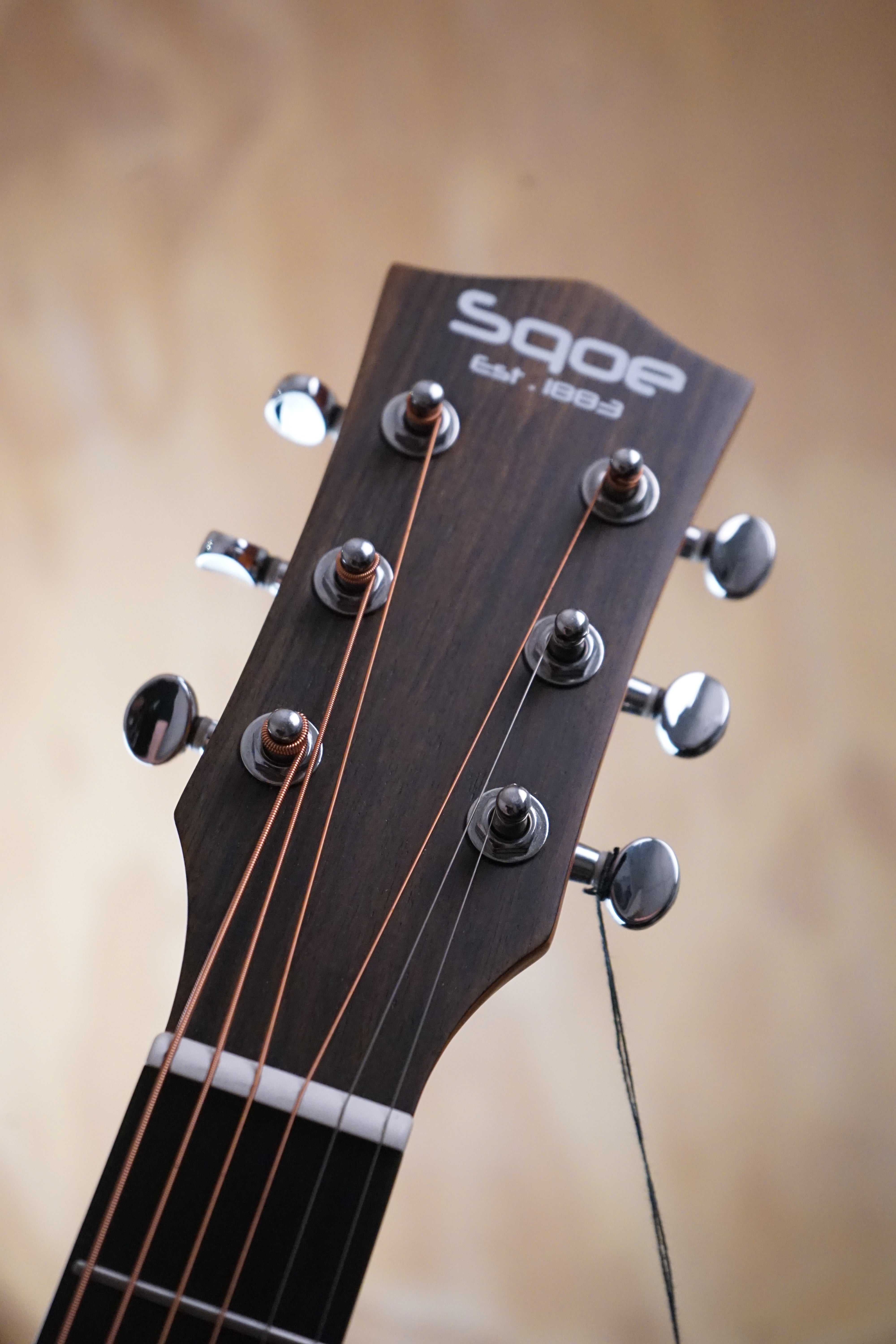SQOE GS-60N Electro Acoustic Travel Guitar in Natural - Fair Deal Music