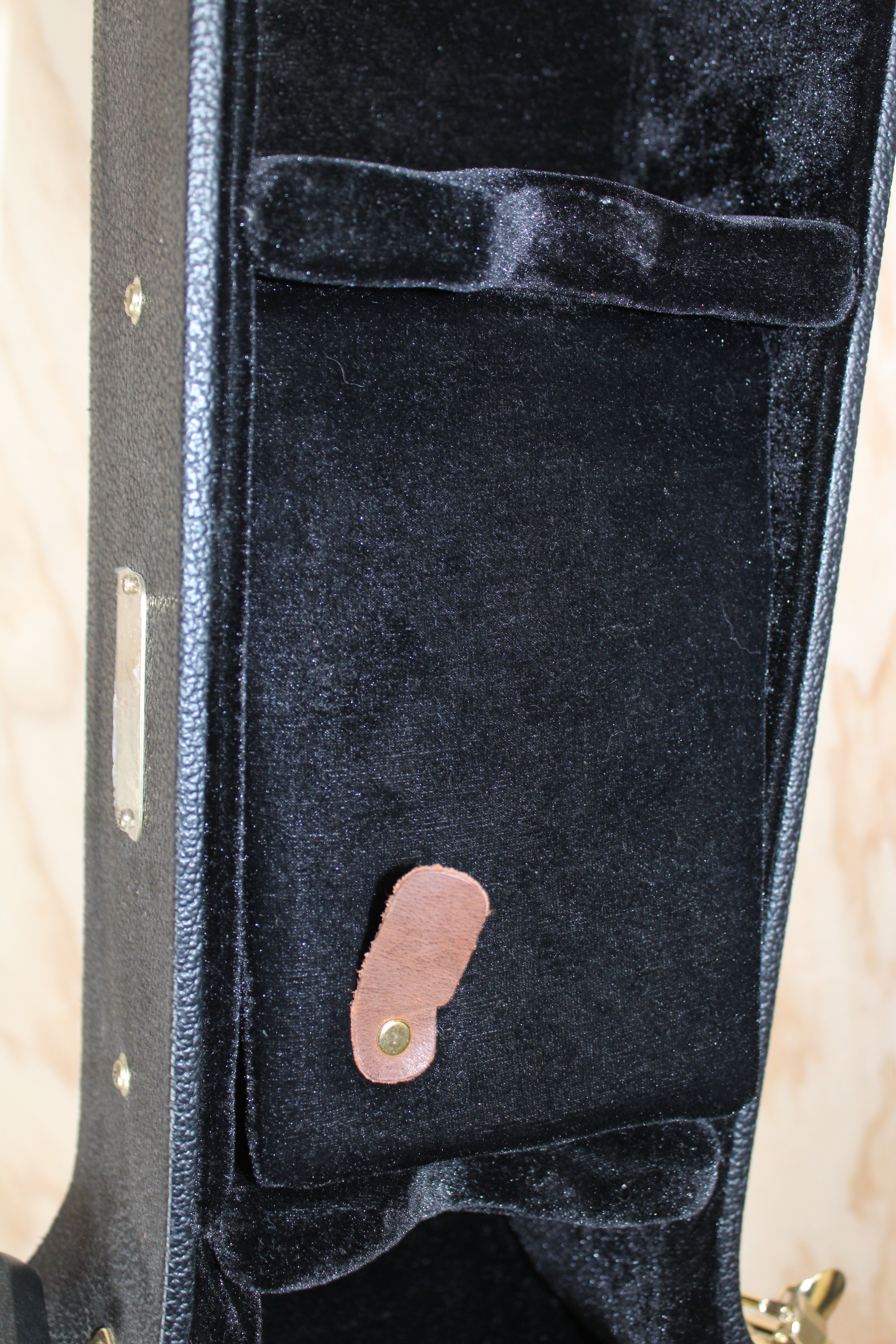 Fender Paramount Guitar Case, USED - Fair Deal Music
