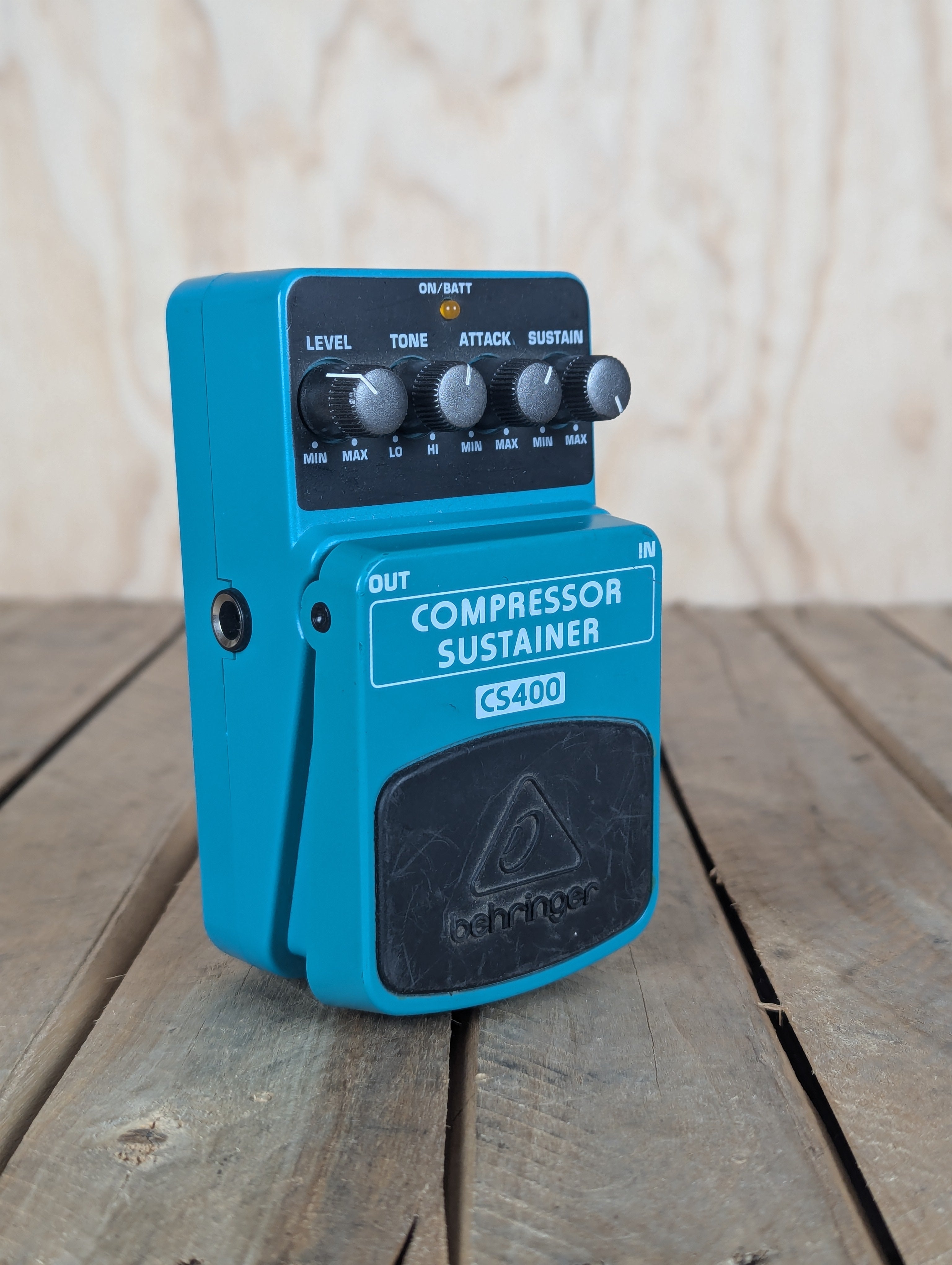 Behringer CS400 Compressor Sustainer, (Used)