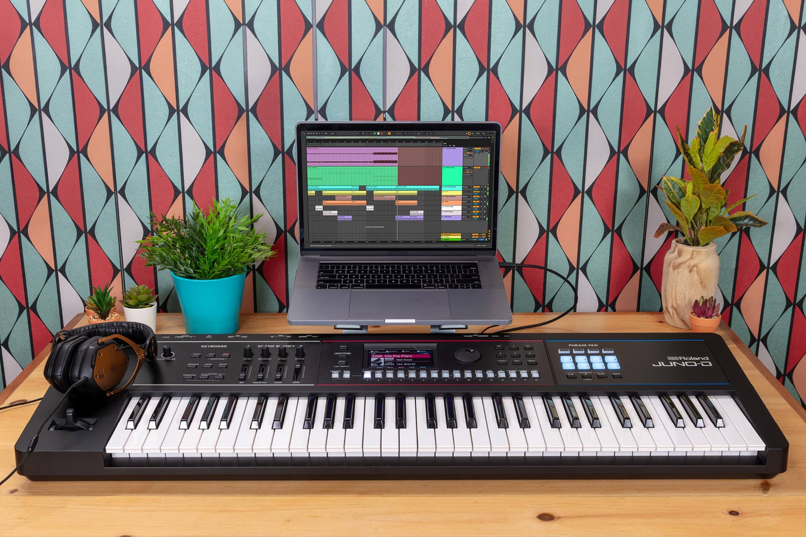 Roland JUNO-D6 Performance Synthesizer Keyboard 61-note (Nearly New) - Fair Deal Music