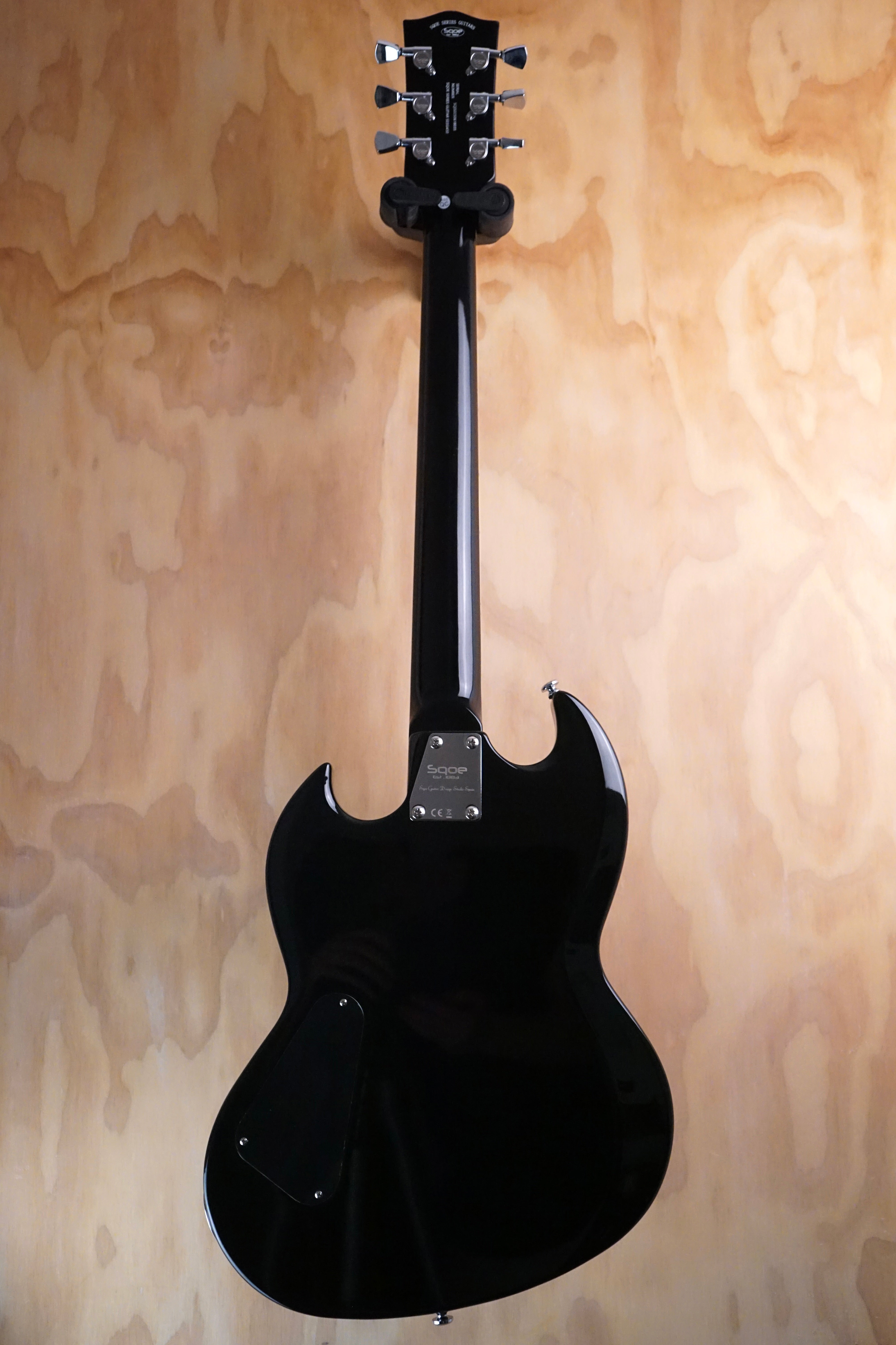 SQOE SESG450 Electric Guitar In Black - Fair Deal Music