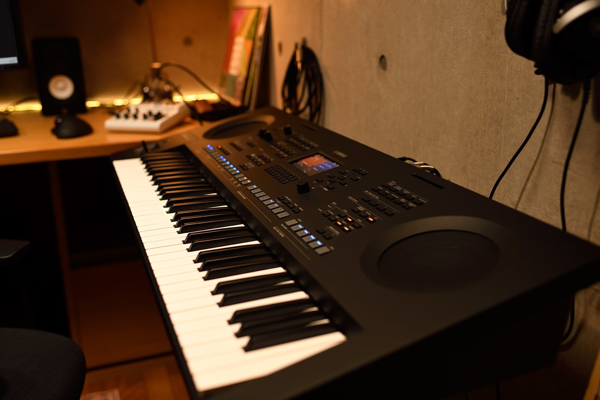Yamaha PSR-SX620 Arranger Workstation Keyboard