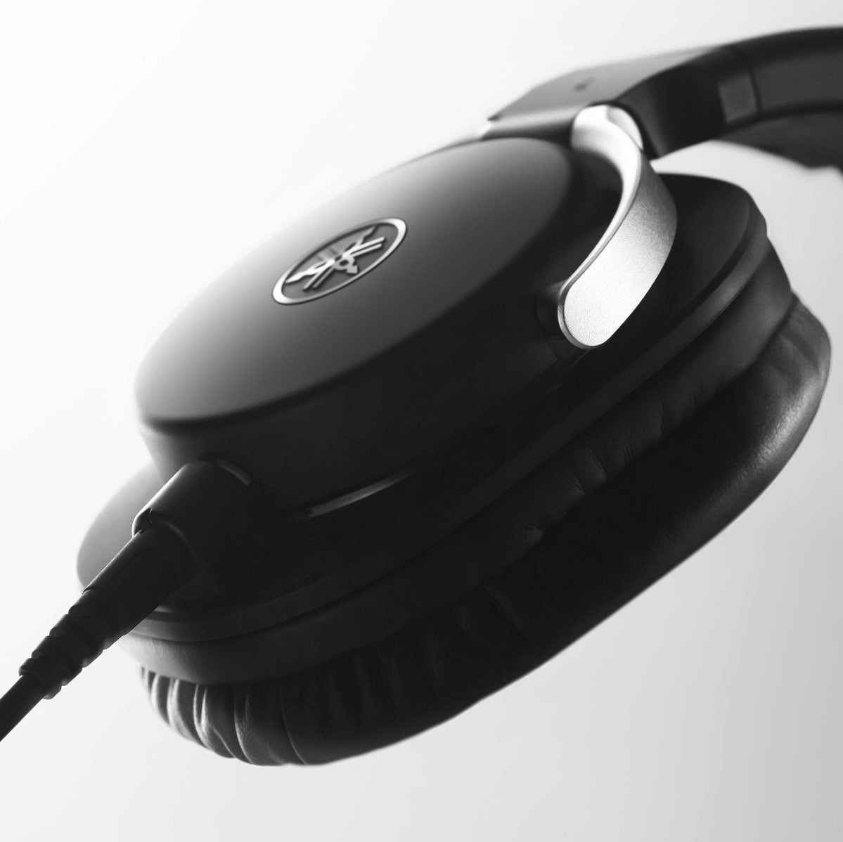 Yamaha HPH-MT8 Studio Monitor Headphones - Fair Deal Music