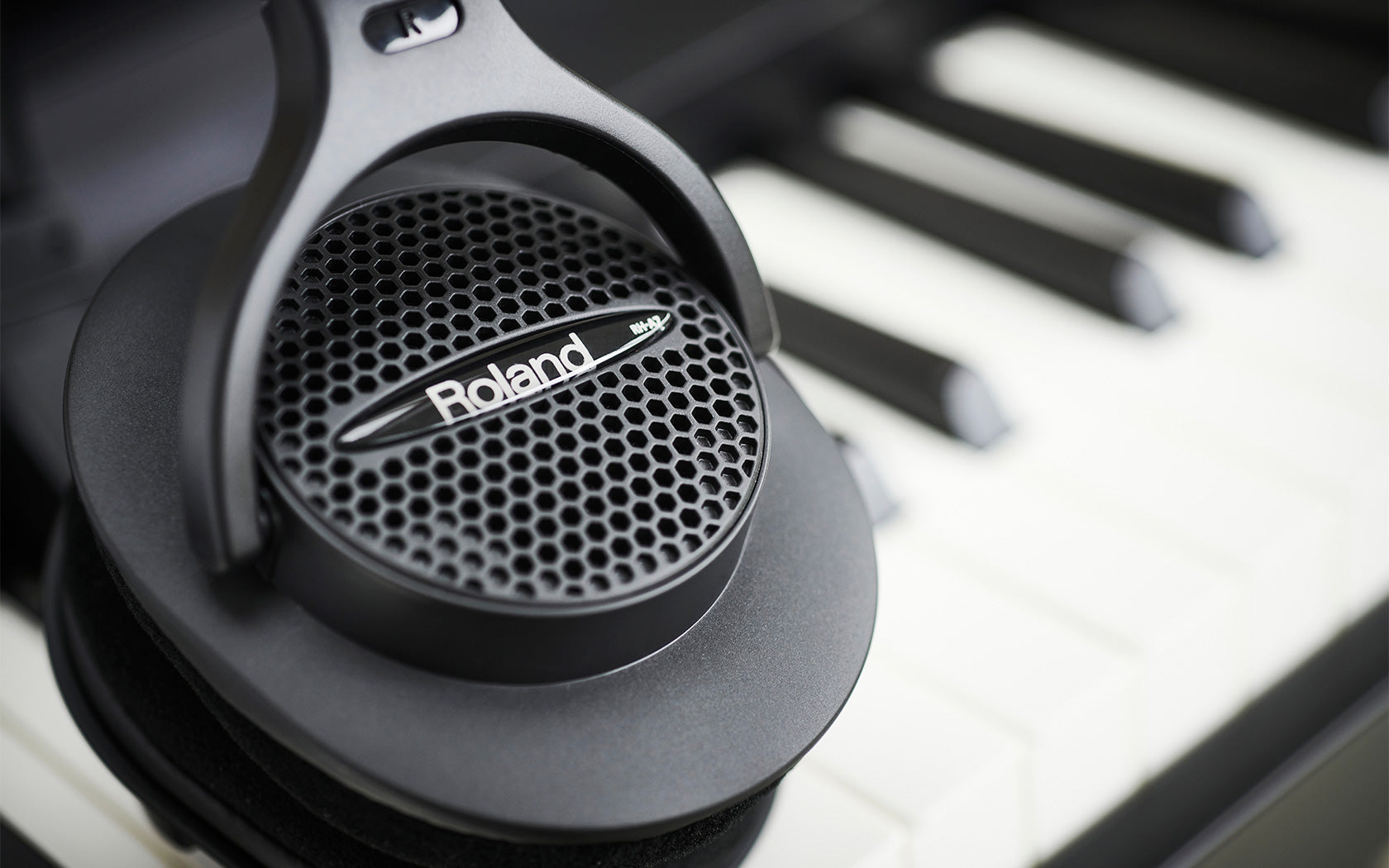 Roland RH-A7 Open-type Headphones (Display Model) - Fair Deal Music