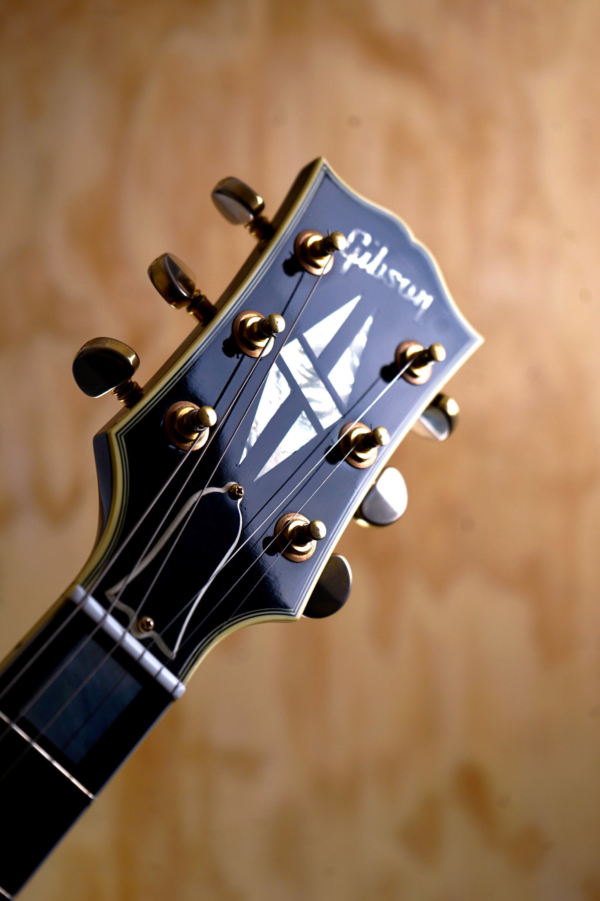 Resonating through Eras: The Captivating Odyssey of Gibson Guitars