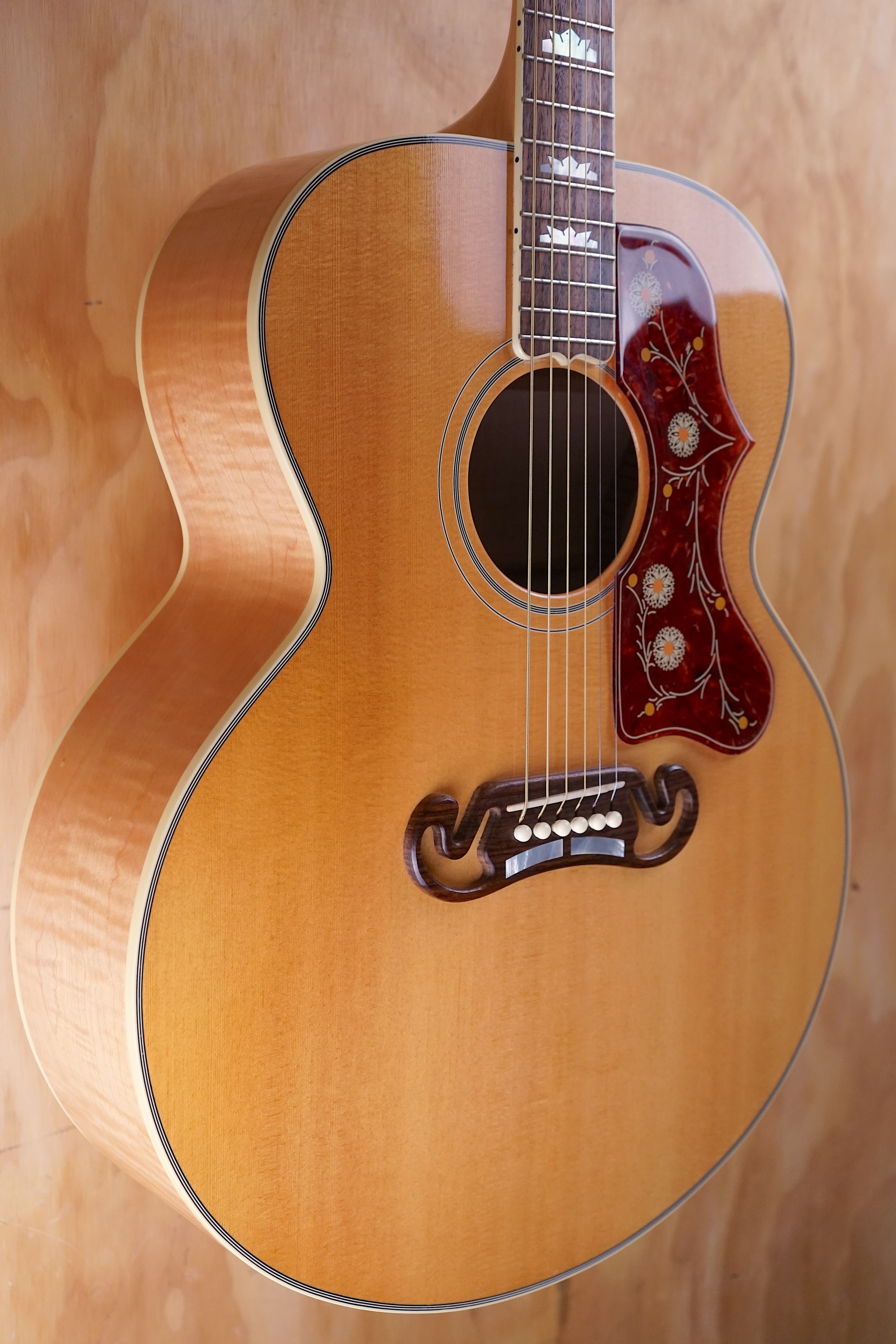 2014 Gibson SJ-200 in Natural Electro-Acoustic Guiatr, (Nearly New) - Fair Deal Music