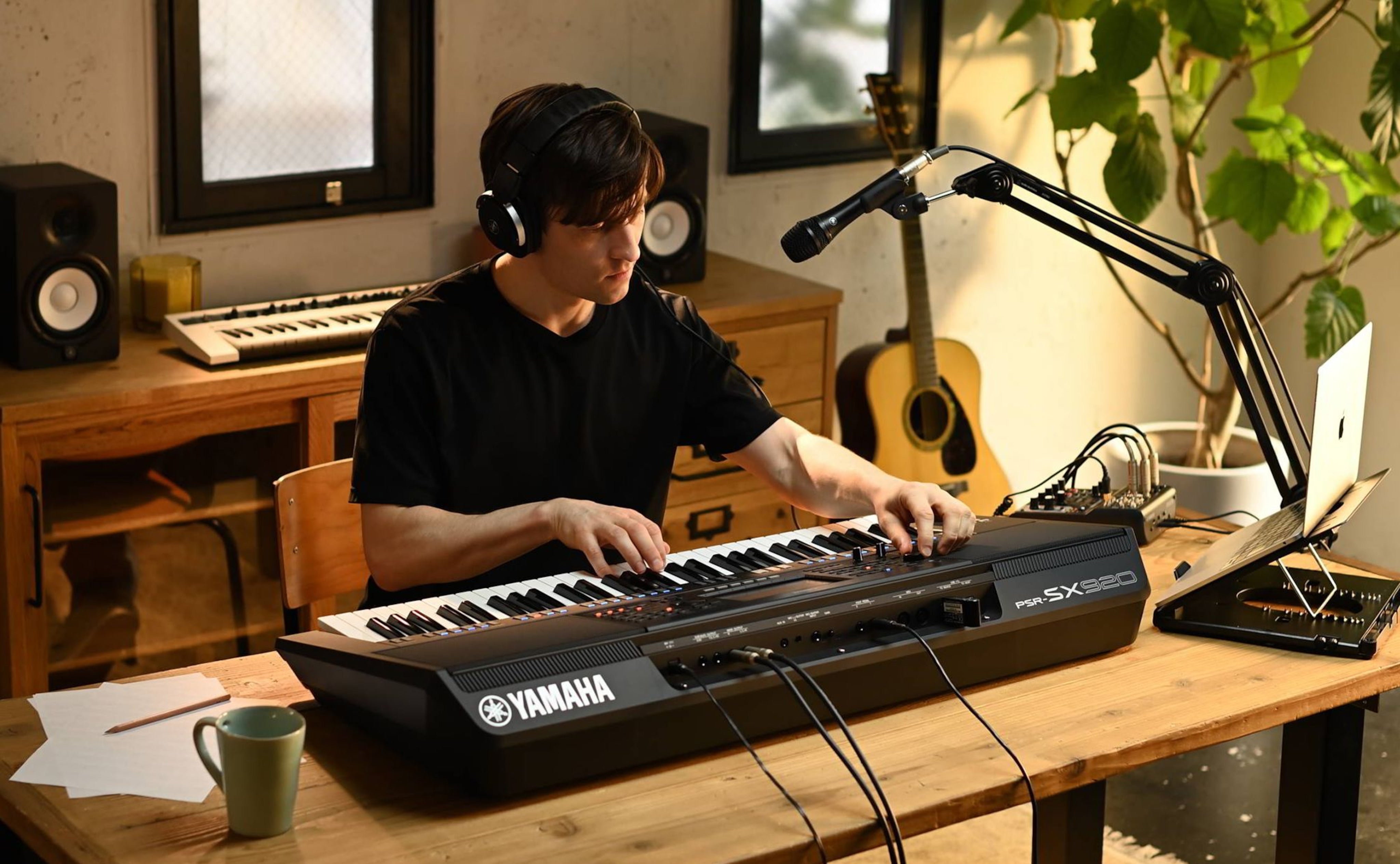 Yamaha PSR-SX920 Arranger Workstation Keyboard (Display Model) - Fair Deal Music