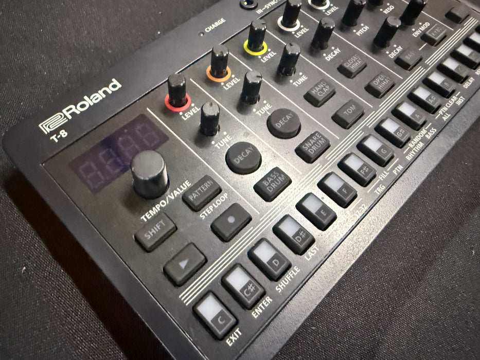 Roland Aira Compact T-8 Beat Machine, Nearly New