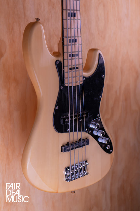 Arrow Bass 5 String - Fair Deal Music