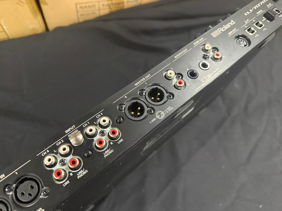 Roland DJ-707m DJ controller (Used) Z5Q3997