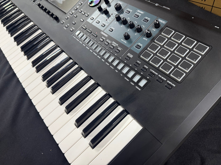 Roland FANTOM 6 Synthesizer Workstation Keyboard, Nearly New z3k0416 - Fair Deal Music