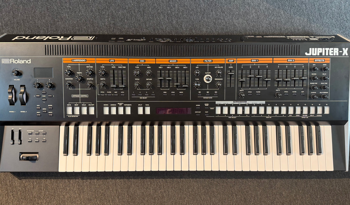Roland JUNO-X Programmable Polyphonic Synthesizer - Fair Deal Music Roland JUNO-X Programmable Polyphonic Synthesizer - Fair Deal Music
