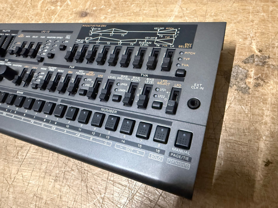 Roland JD-08 (Used)