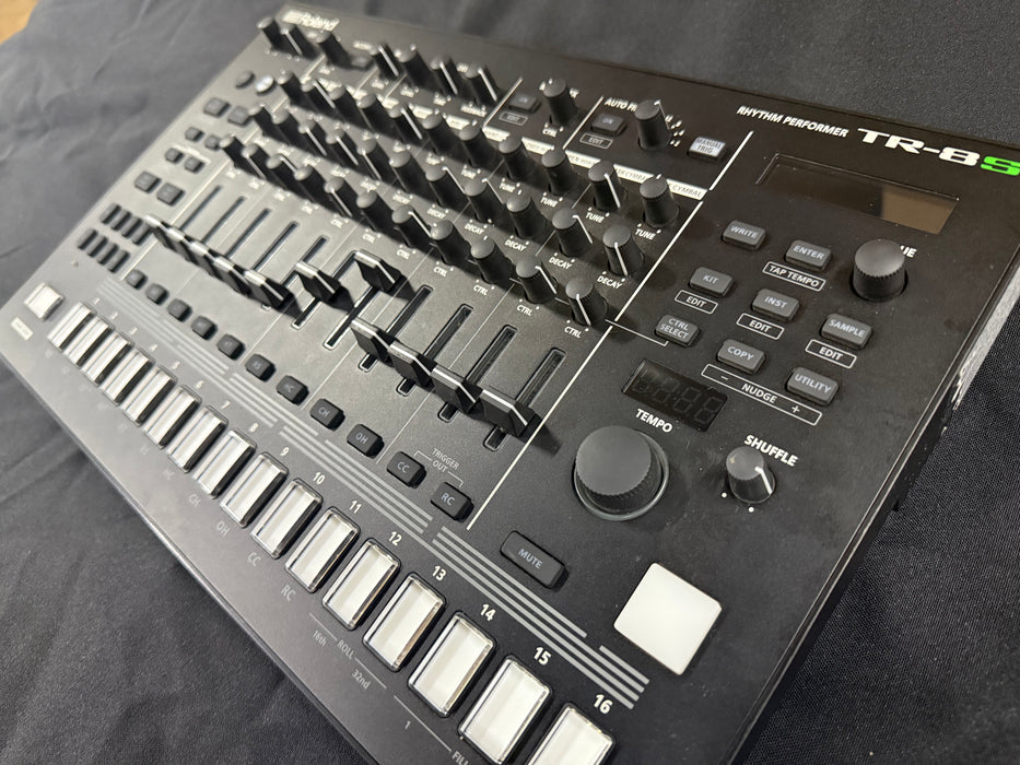 Roland TR-8S Rhythm Performer (Used) C4N7747