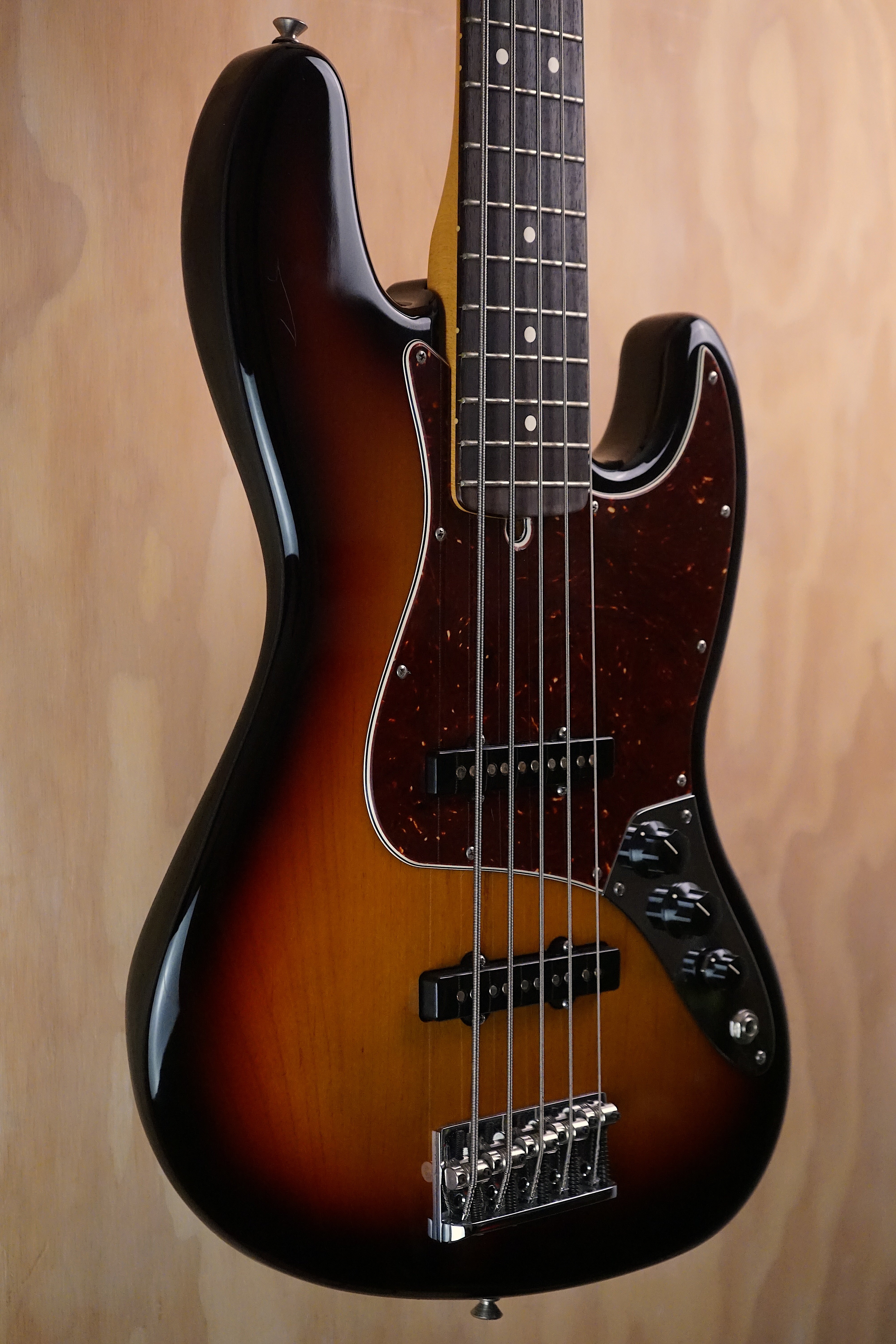 2021 Fender American Professional II Jazz Bass V 3-Colour Sunburst, (Used, Comm)
