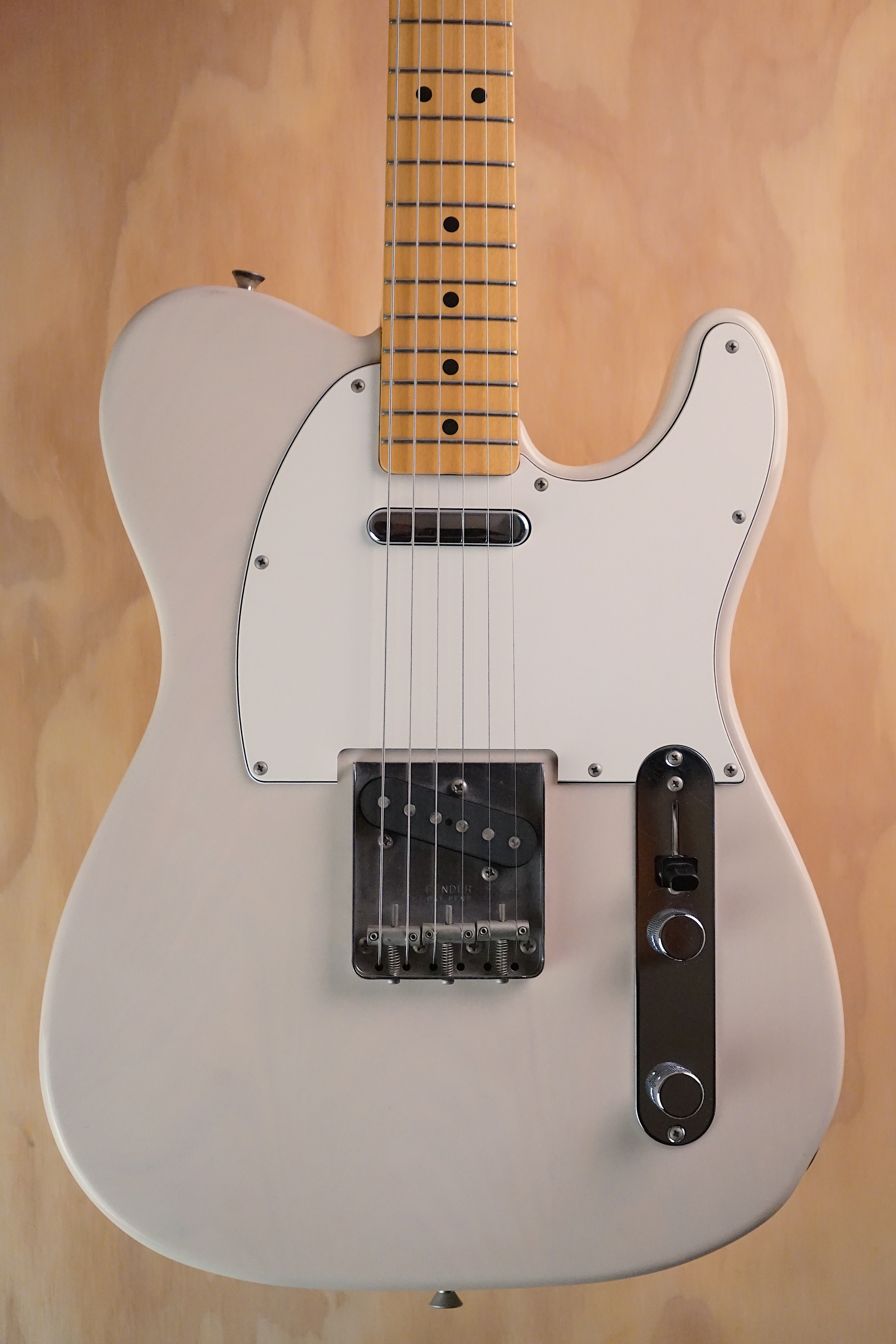 Fender Japan TL71 Telecaster White Blonde, (Used, Comm)
