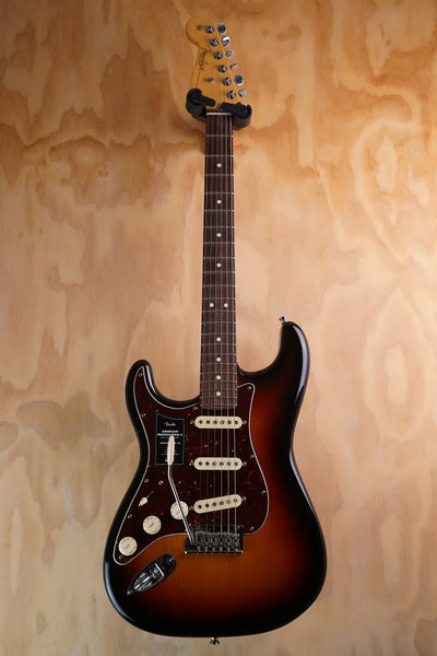 Fender American Professional II Stratocaster Left-Handed 3-Colour Sunburst, (Used, Comm)
