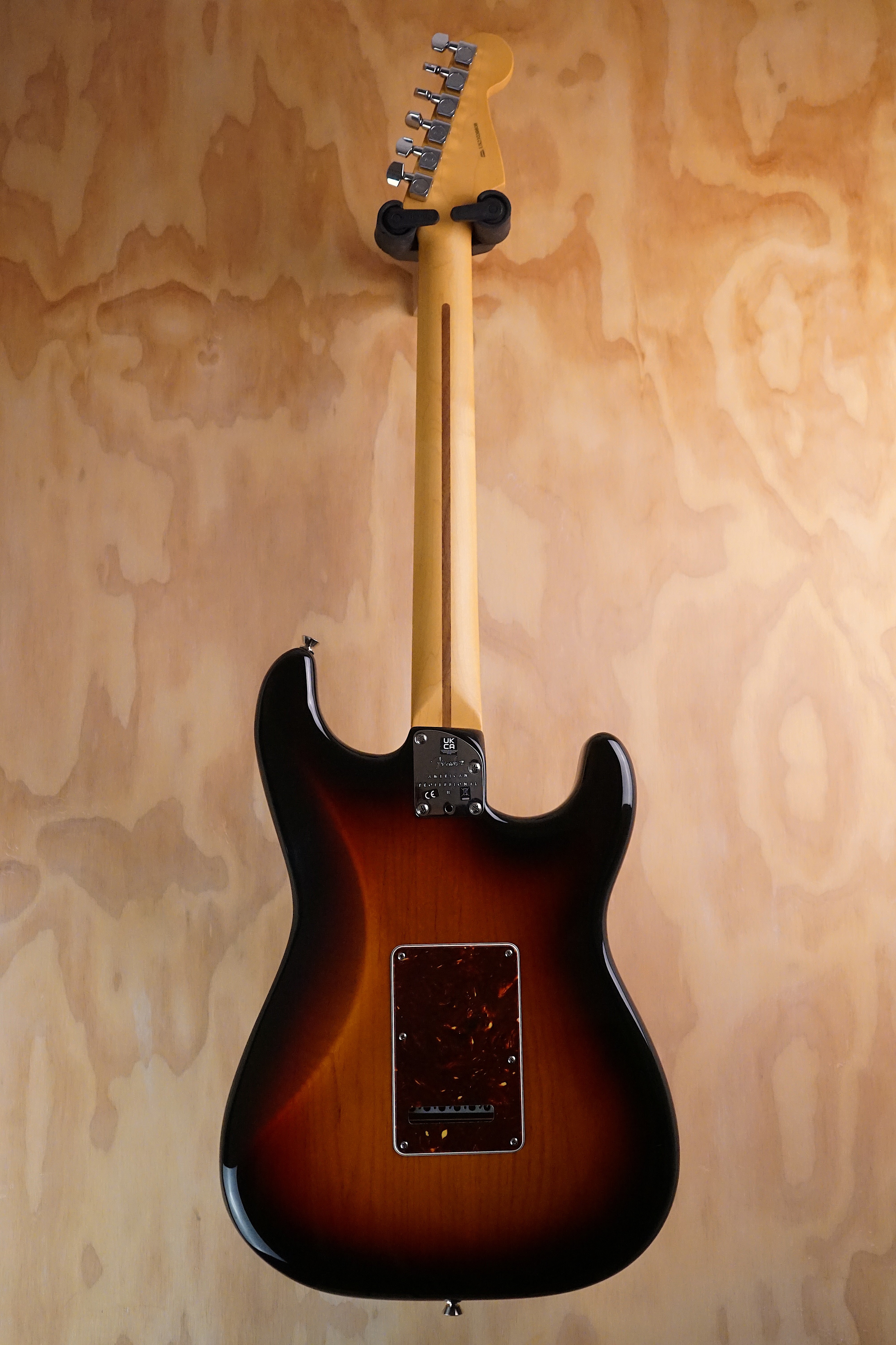 Fender American Professional II Stratocaster Left-Handed 3-Colour Sunburst, (Used, Comm)