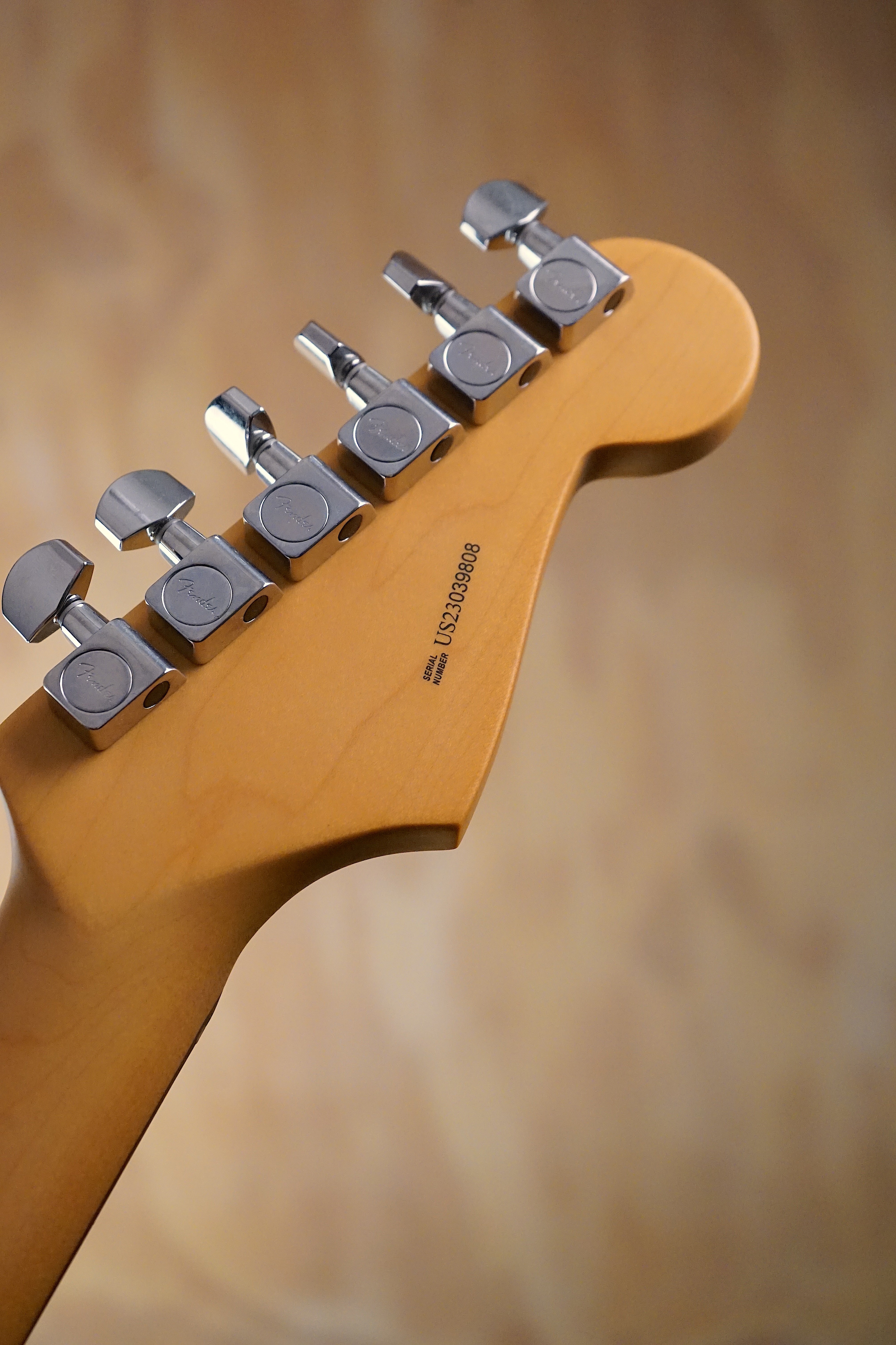 Fender American Professional II Stratocaster Left-Handed 3-Colour Sunburst, (Used, Comm)