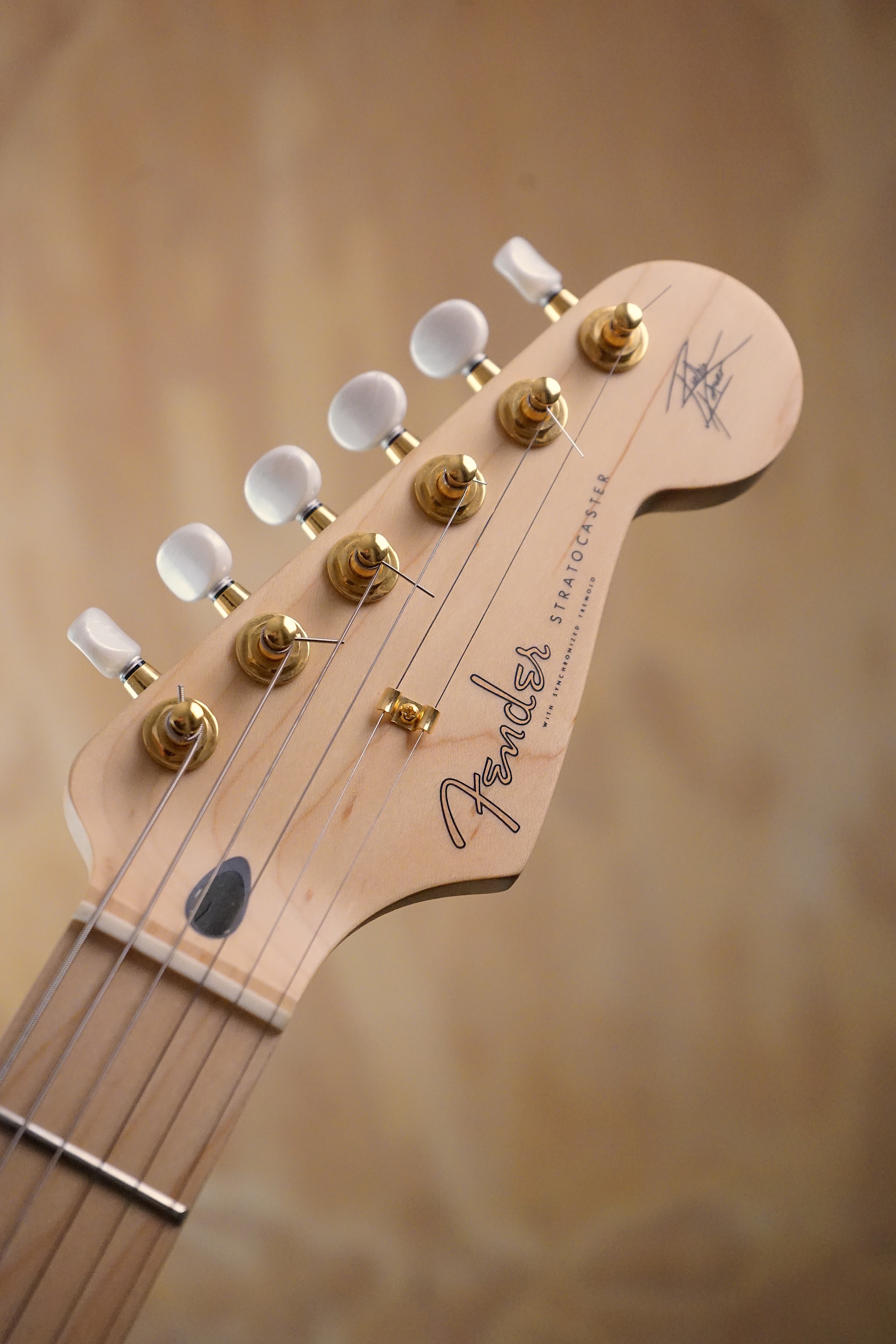 2022 Fender Richie Kotzen Stratocaster Transparent White Burst, (Used, Comm)