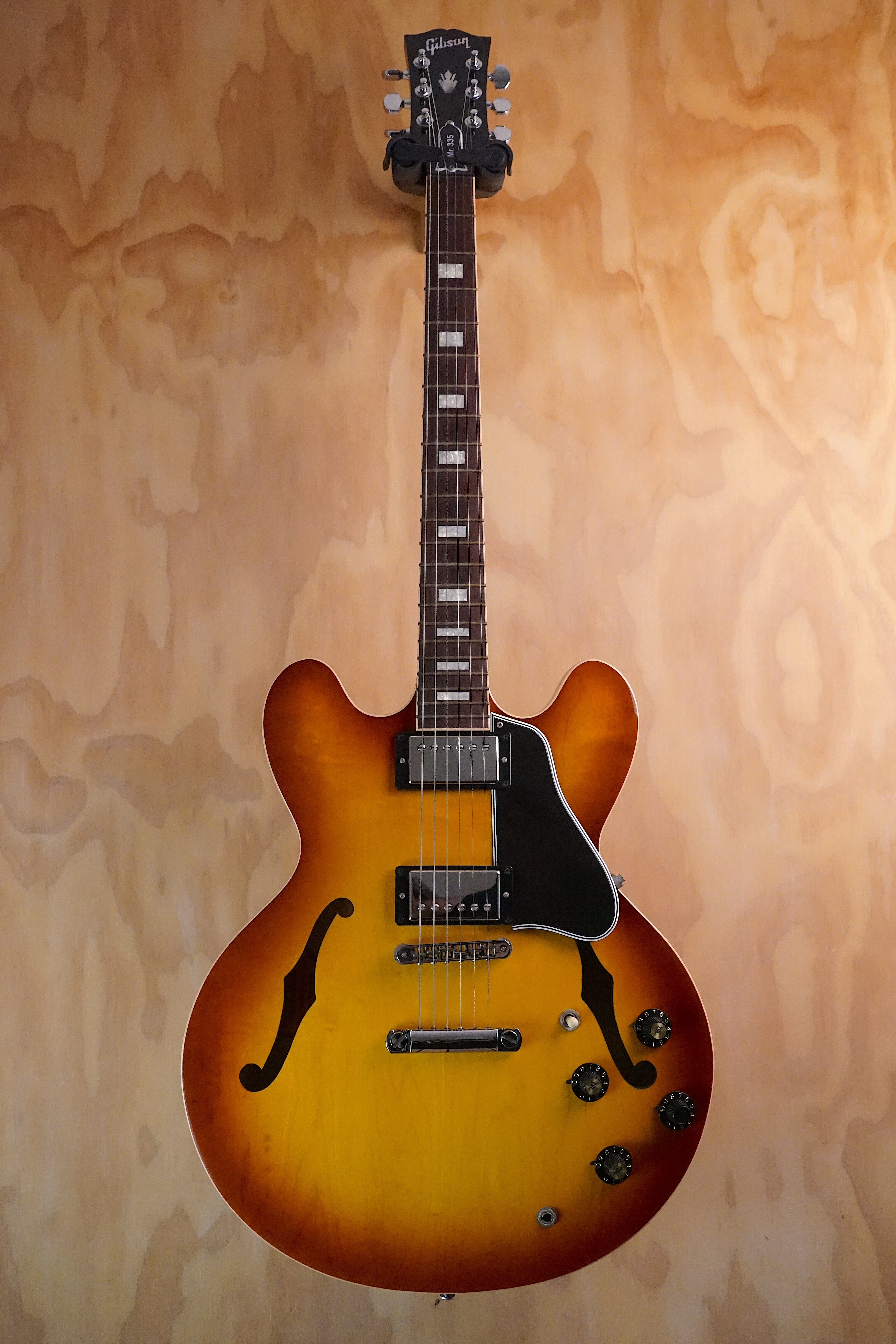 2005 Gibson Custom Shop Larry Carlton ES-335 “Mr. 335” Vintage Burst, (Used, Comm)