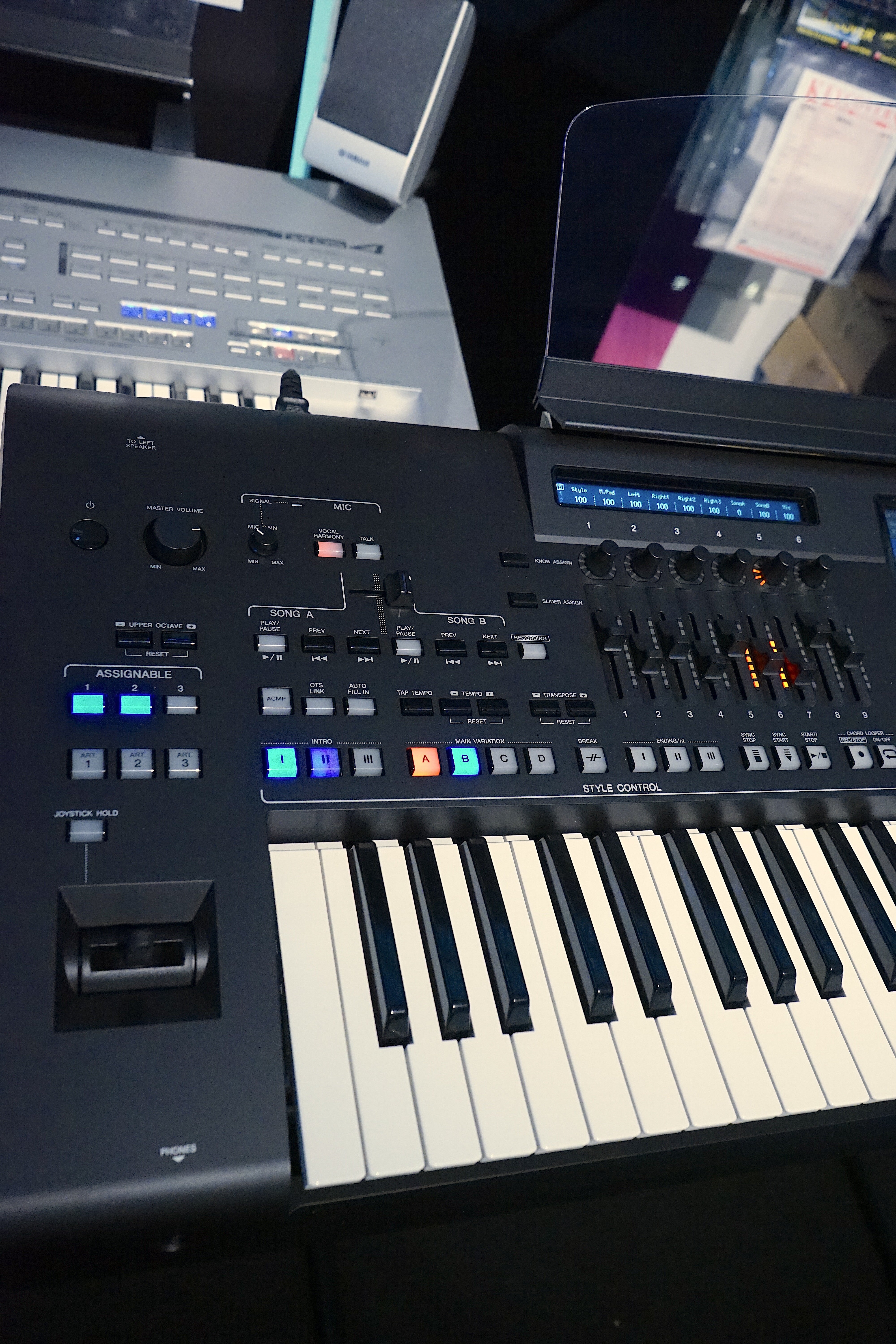 Yamaha GENOS 2 Arranger Keyboard (Used)