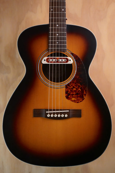 Guild M-240E Troubadour Archback Vintage Sunburst, (Used)