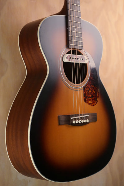 Guild M-240E Troubadour Archback Vintage Sunburst, (Used)