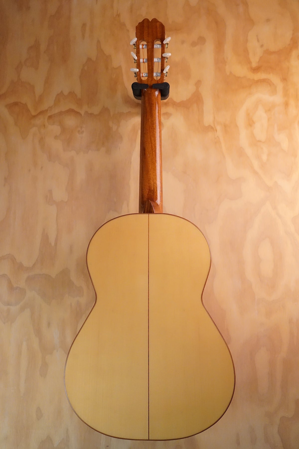 Admira Flamenco Artesania, (Used)