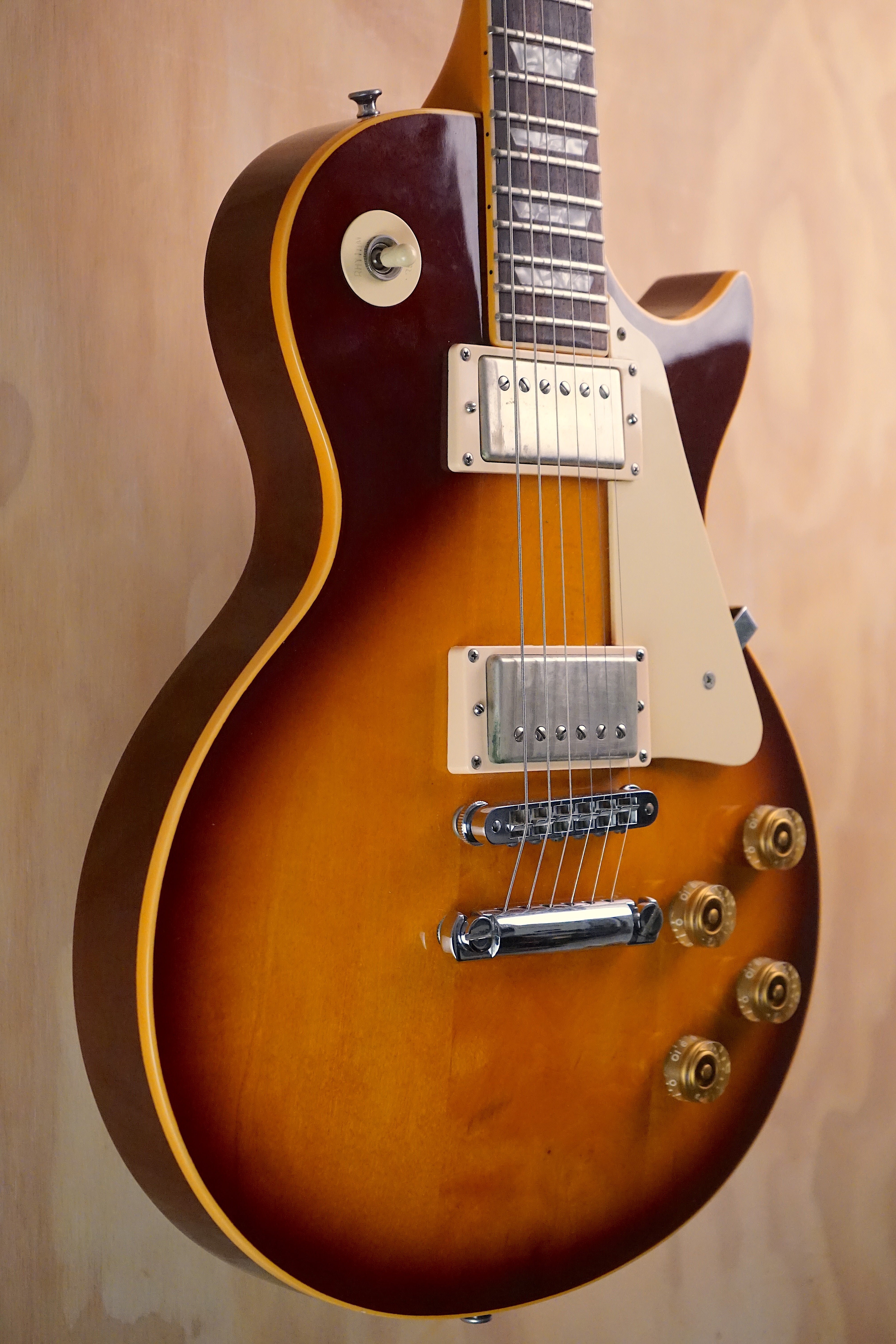 1979 Gibson Les Paul Deluxe Tobacco Sunburst, (Used)