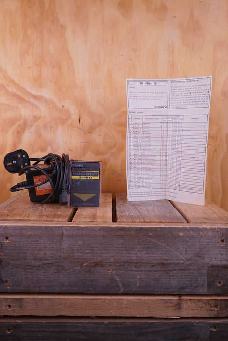 Roland R-8 Human Rhythm Composer, with a Sound Library ROM card, (Used, Comm) - Fair Deal Music