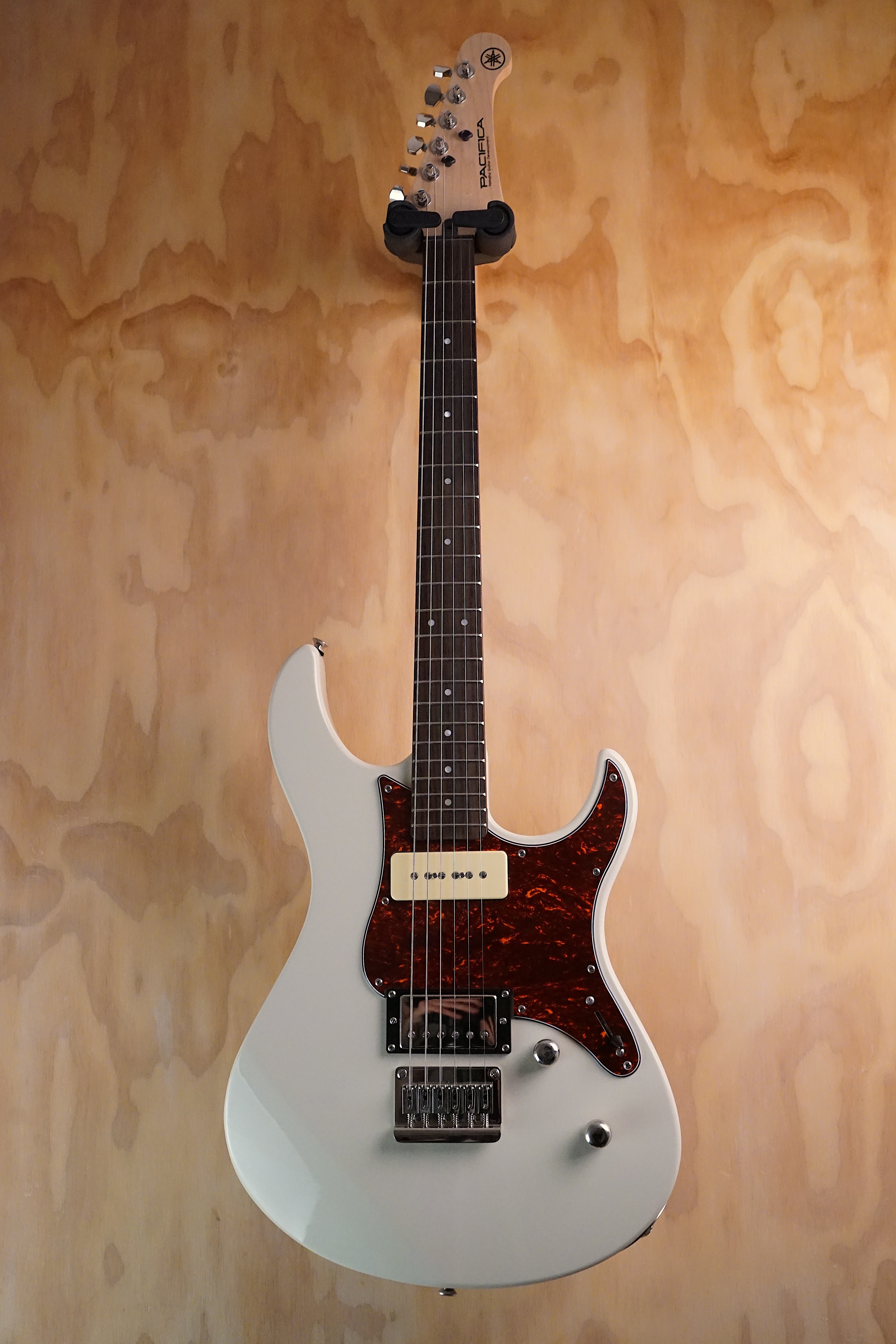 Yamaha PAC311H Pacifica Vintage White, (Used)