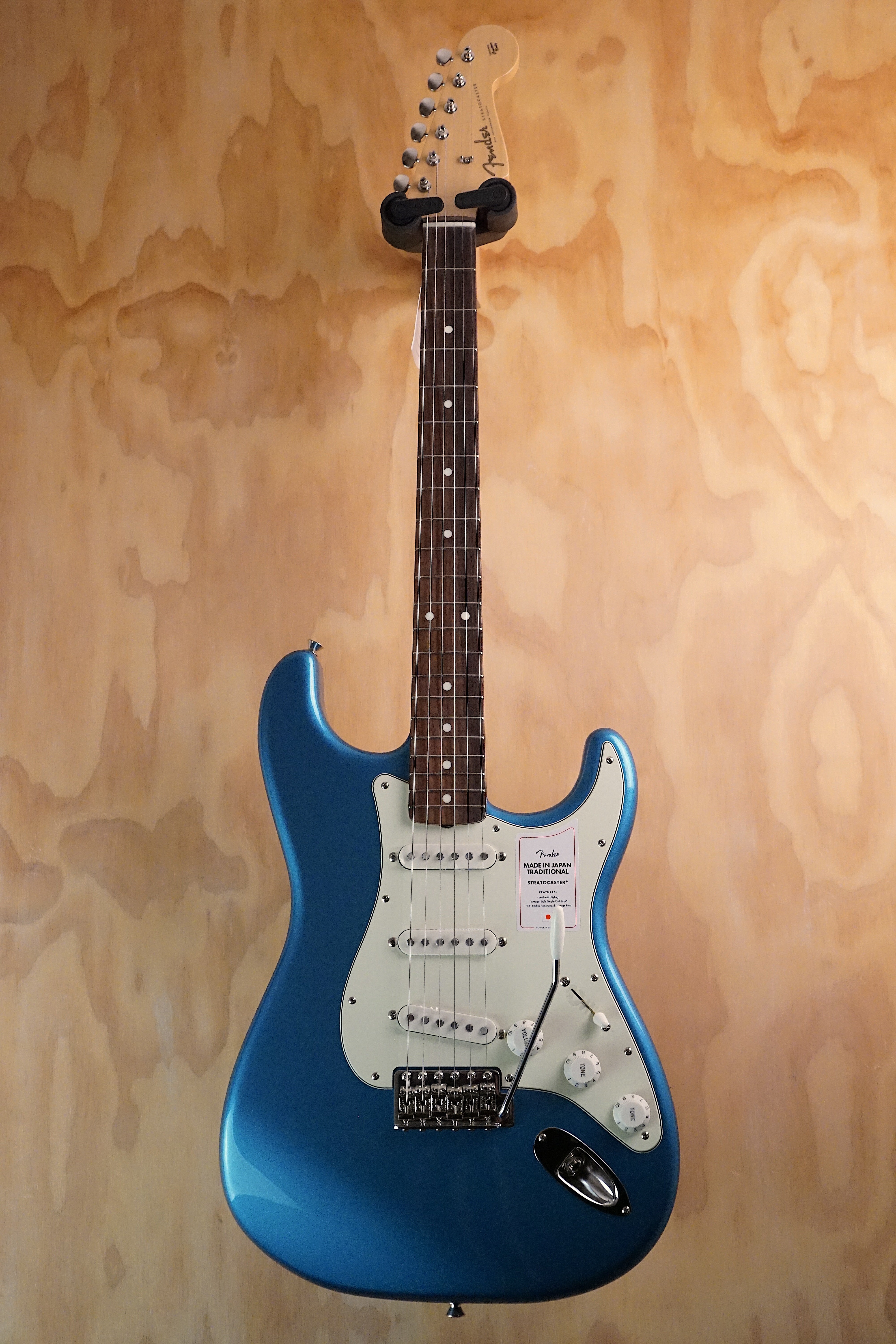 Fender Made in Japan Traditional II '60s Stratocaster Lake Placid Blue, (Used, Comm)