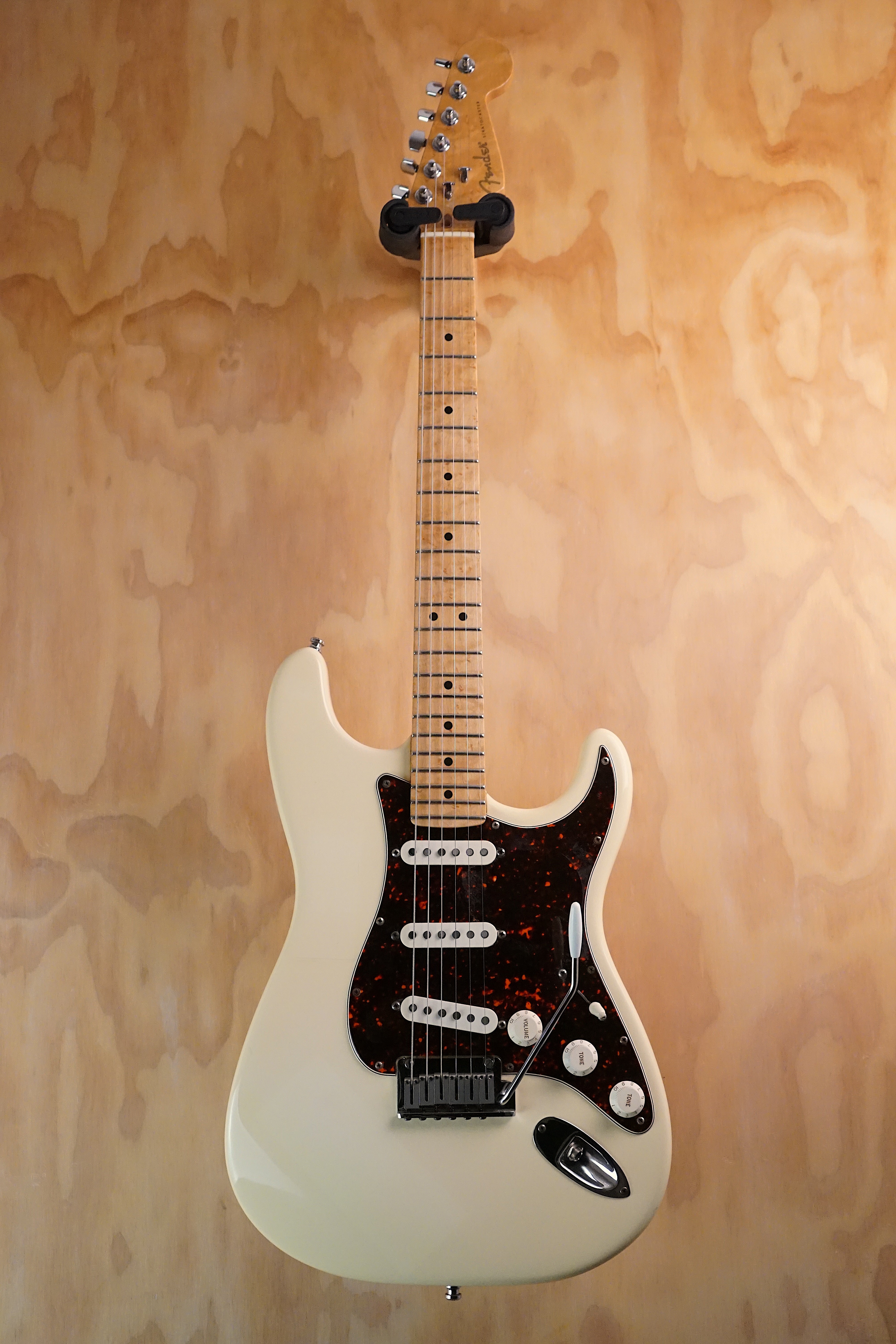 1994 Fender Custom Shop American Classic Stratocaster Olympic White, (Used, Comm)