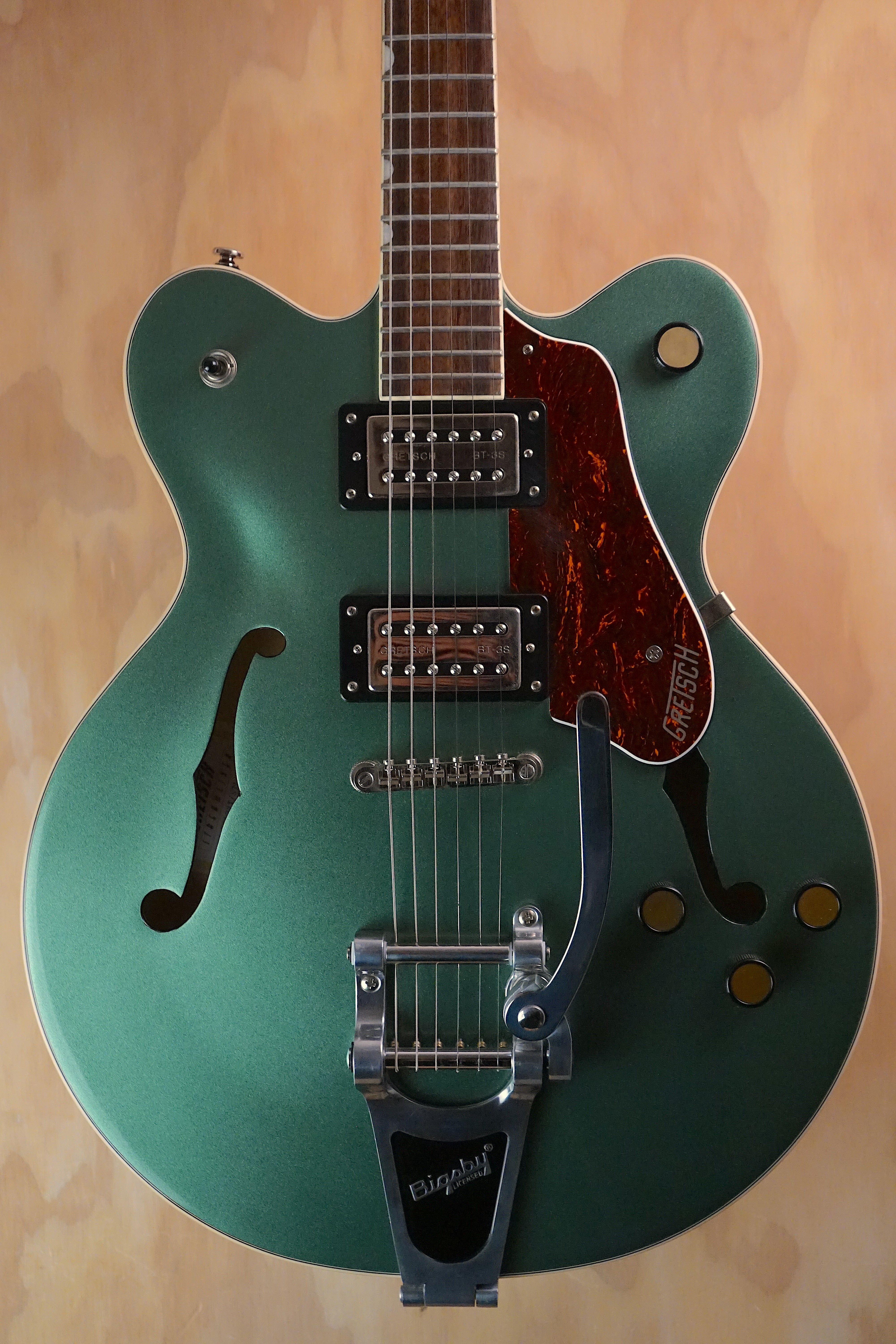 Gretsch G2622T Streamliner Center Block Double-Cut with Bigsby Steel Olive, (Used)