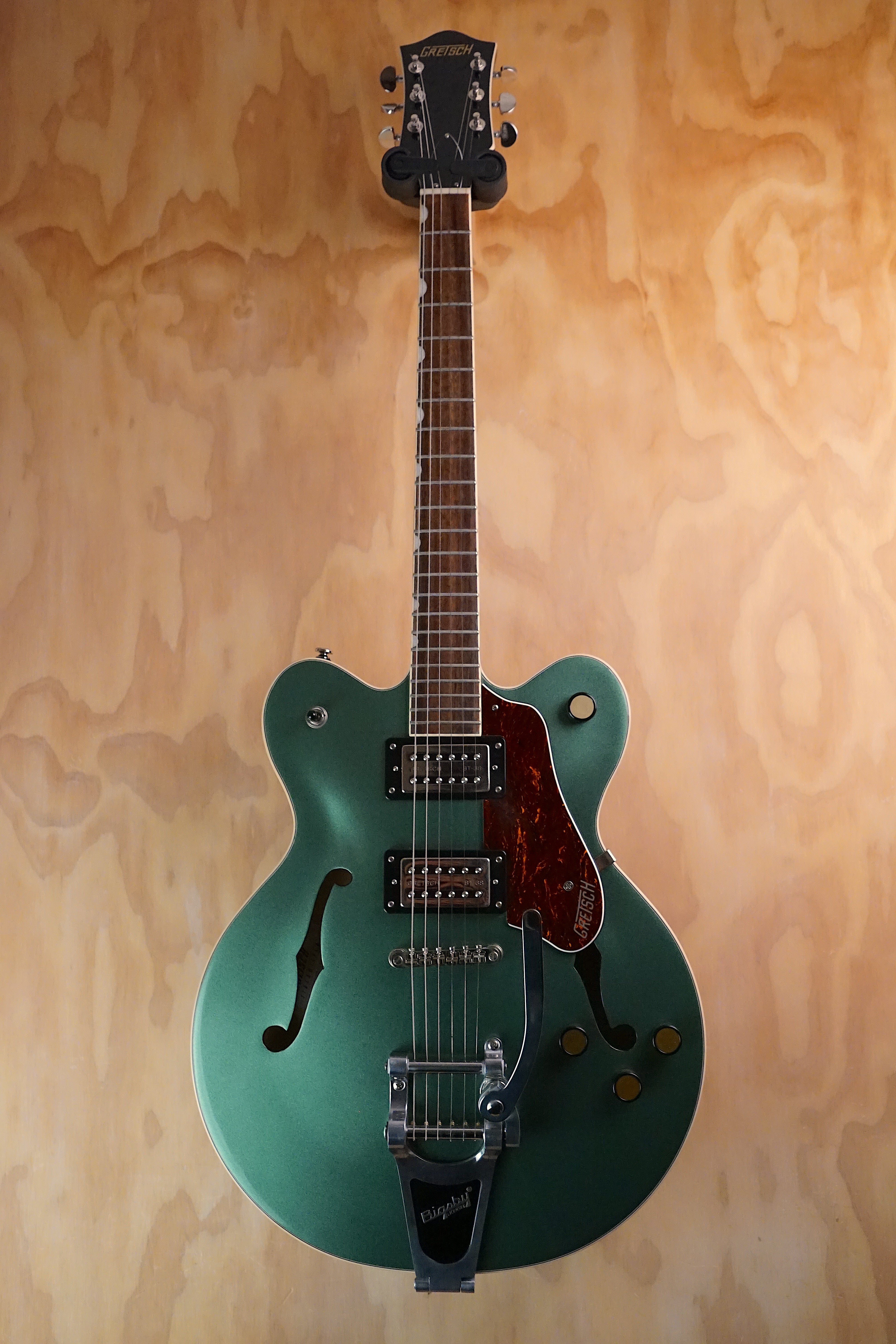 Gretsch G2622T Streamliner Center Block Double-Cut with Bigsby Steel Olive, (Used)