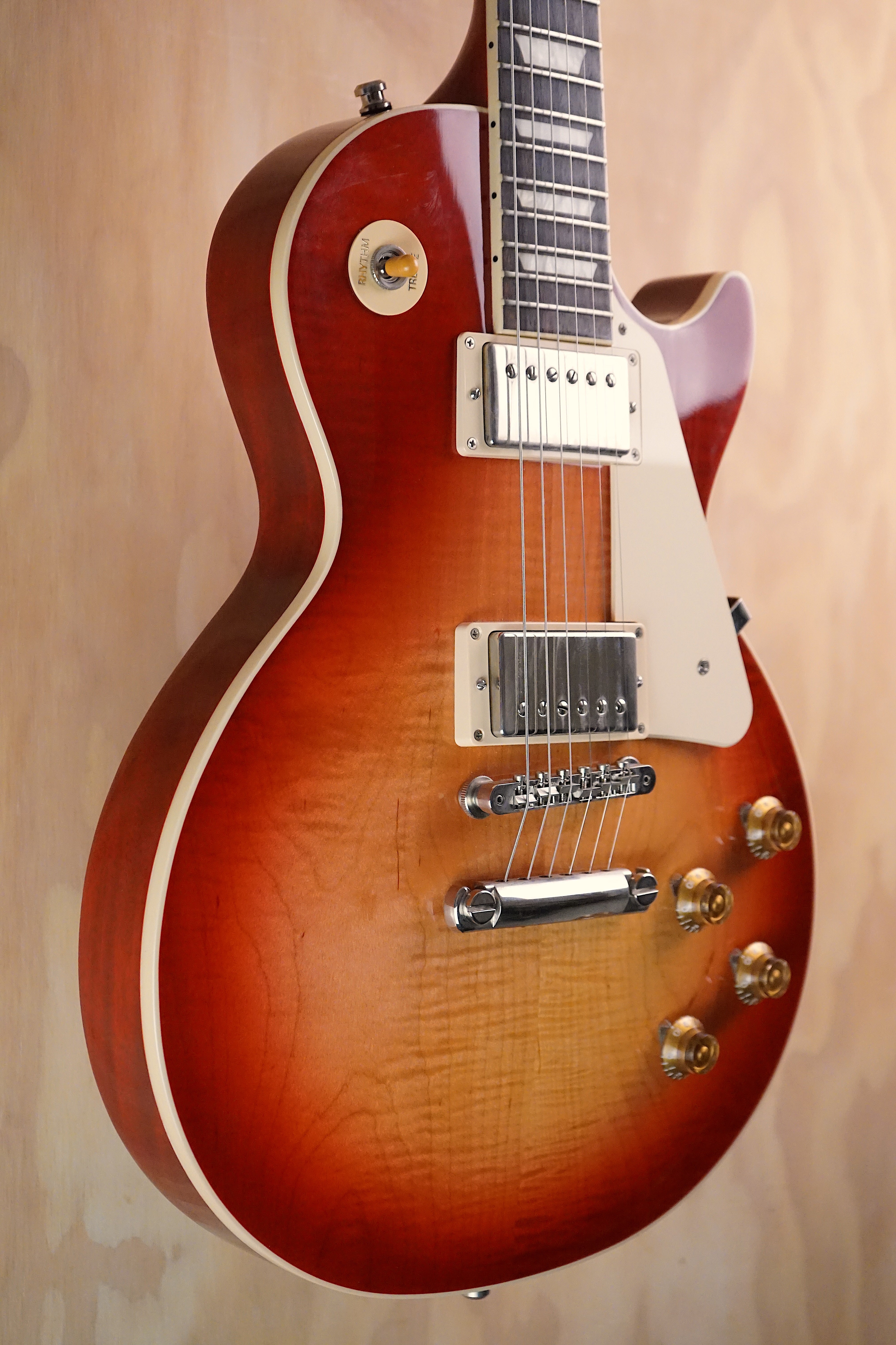 2021 Gibson Les Paul Standard Heritage Cherry Sunburst, (Used, Comm)