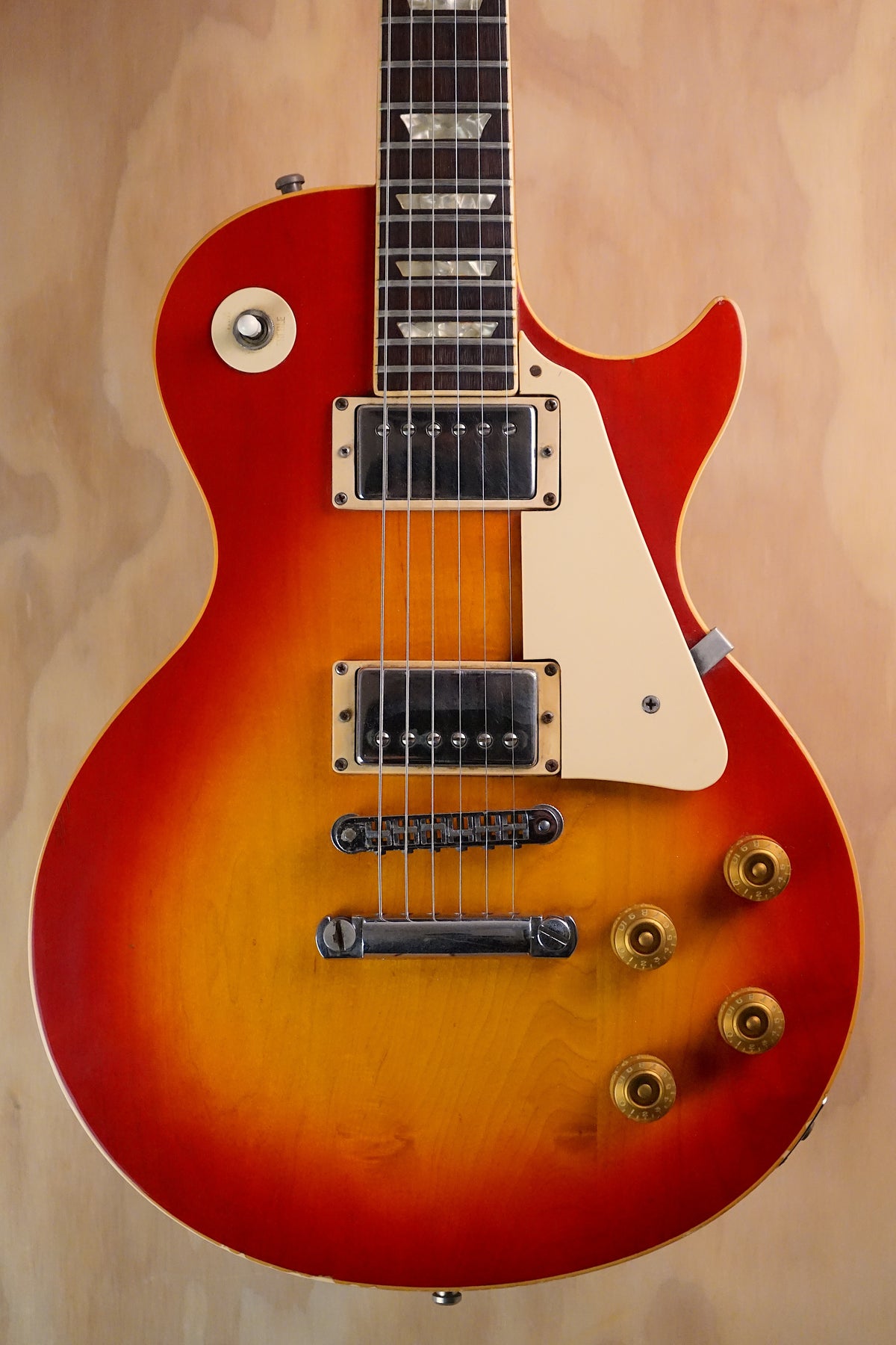 1979 Gibson Les Paul Standard Cherry Sunburst, (Used, Comm)