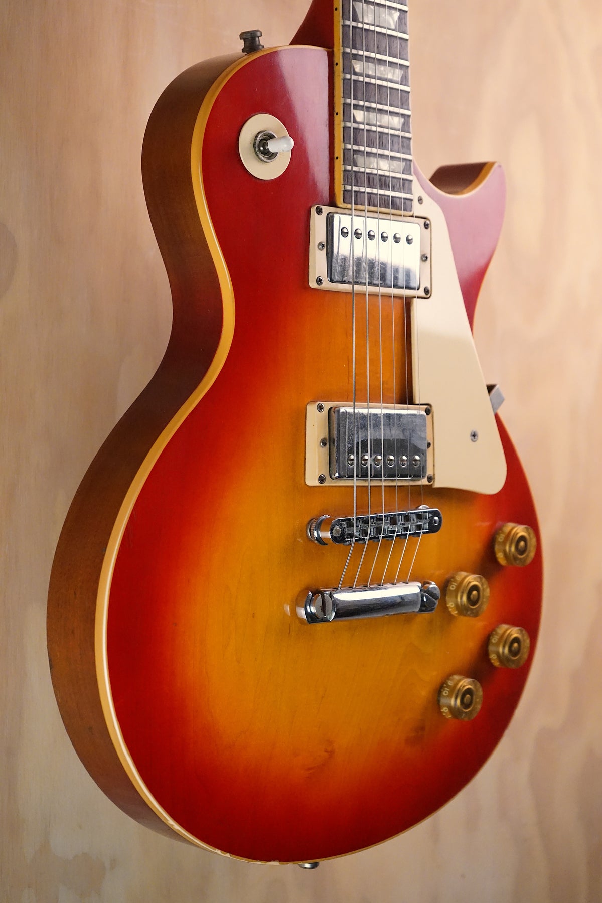 1979 Gibson Les Paul Standard Cherry Sunburst, (Used, Comm)