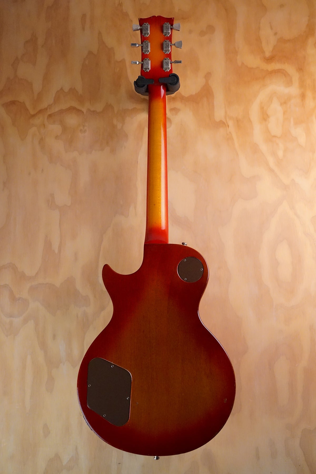 1979 Gibson Les Paul Standard Cherry Sunburst, (Used, Comm)