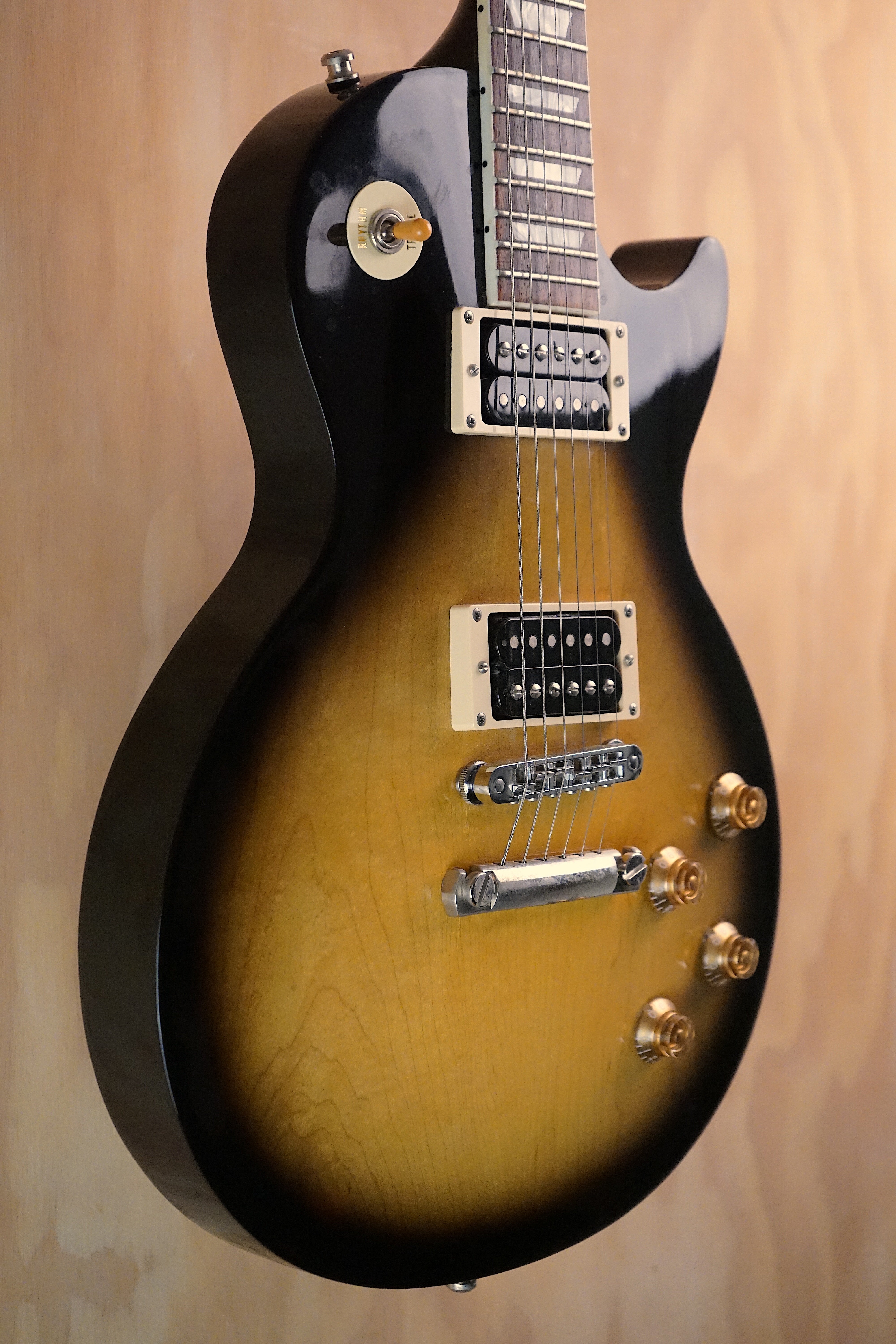 2018 Gibson Les Paul Studio Tobacco Burst, (Used, Comm)