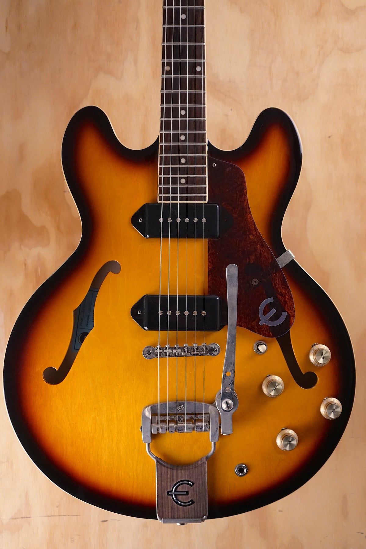t*k様 Epiphone Cashino レフティ ビートルズ ※7月3日まで Epiphone 50th Anniversary 1961 Casino E230TDV in Sunburst, (Used