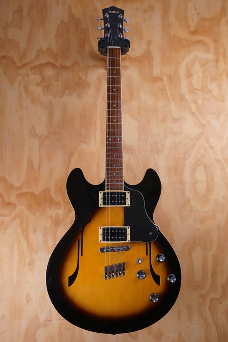 Yamaha SA500 in Sunburst, (Used)