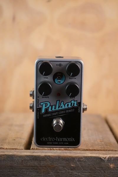 Electro-Harmonix Stereo Pulsar Tremolo Pedal – Used