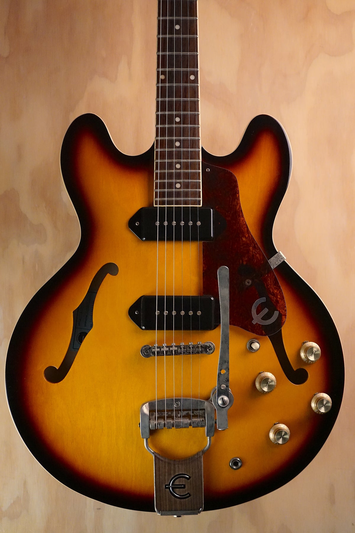 Epiphone Ltd. Ed. 1961 Casino TDV Vintage Sunburst w/ Tremotone, (Used)