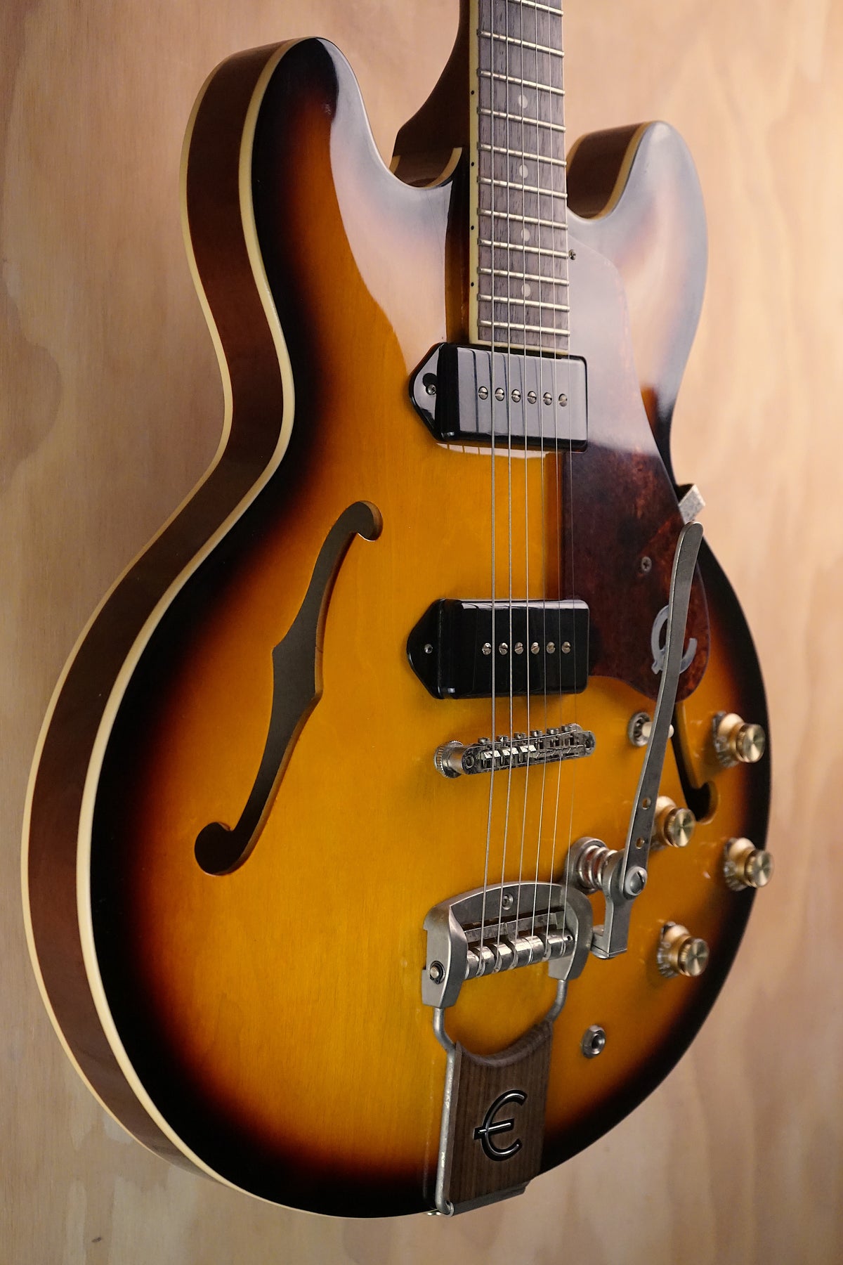 Epiphone Ltd. Ed. 1961 Casino TDV Vintage Sunburst w/ Tremotone, (Used)