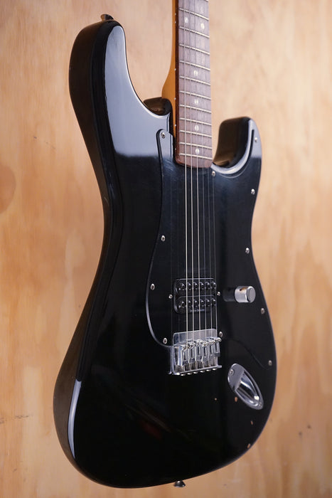 Squier Tom DeLonge Stratocaster in black, (Used)