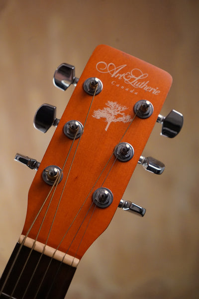 Art & Lutherie Cedar Dreadnought Antique Burst, (Used)